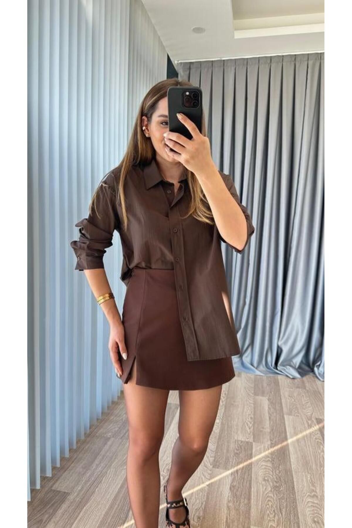 pelin yıldız butik Yandan Fermuarlı Yırtmaçlı Şort Etek