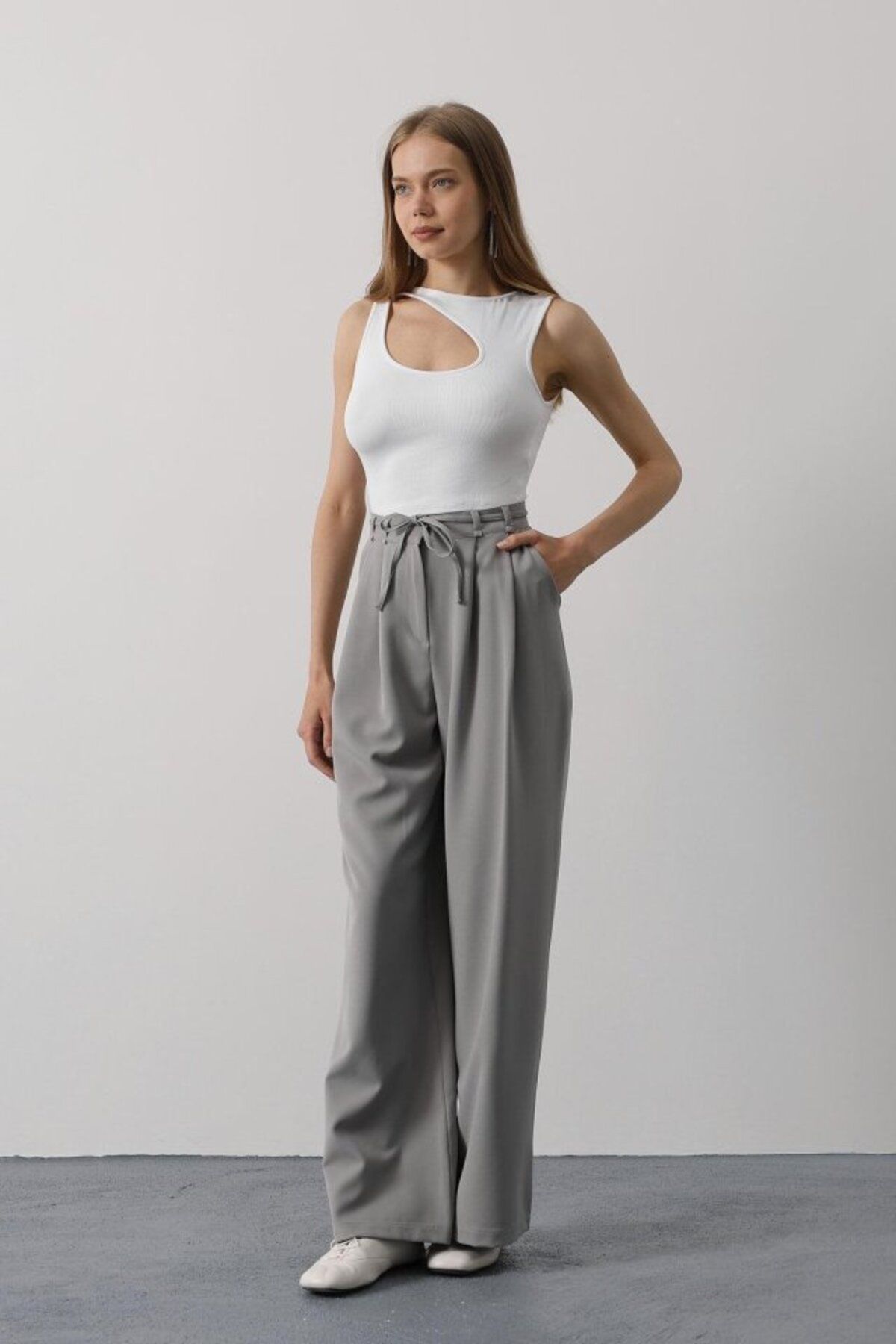 Eserden Pileli Bağcıklı Oversize Pantolon - Gri