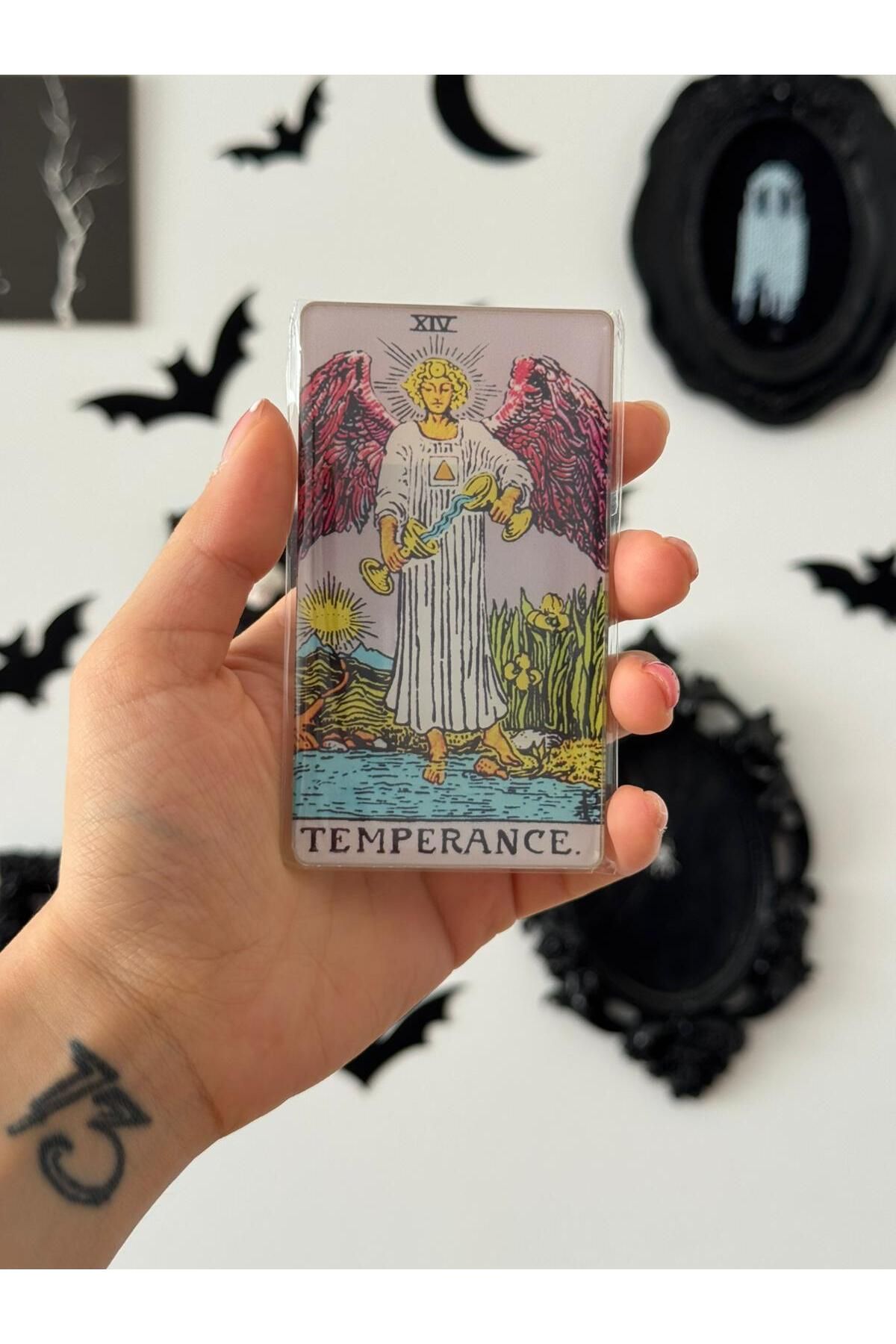 REGIN COLLECTIVE Temperance Tarot Kartı Akrilik Magnet