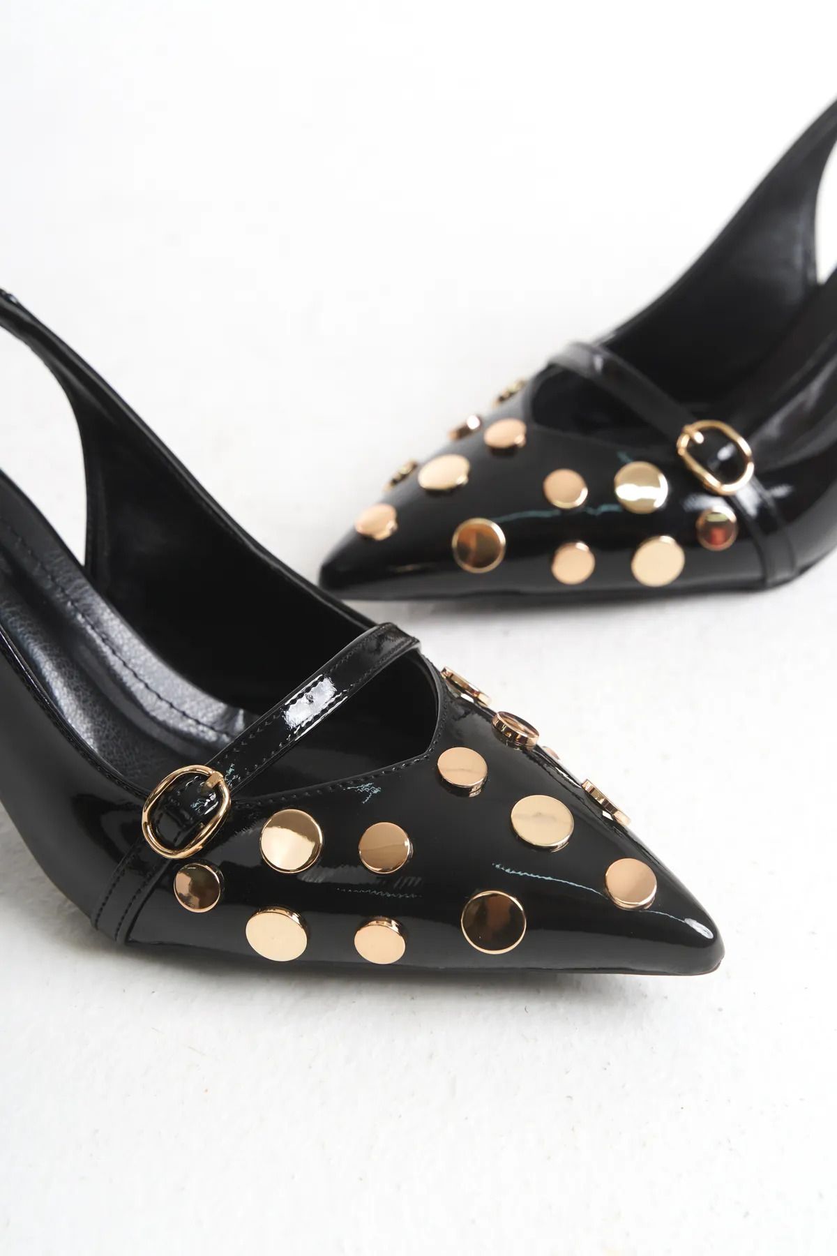 Elf Shoes & Bags ELF SHOES Gold Detaylı Sivri Burun Troklu Stiletto Ayakkabı
