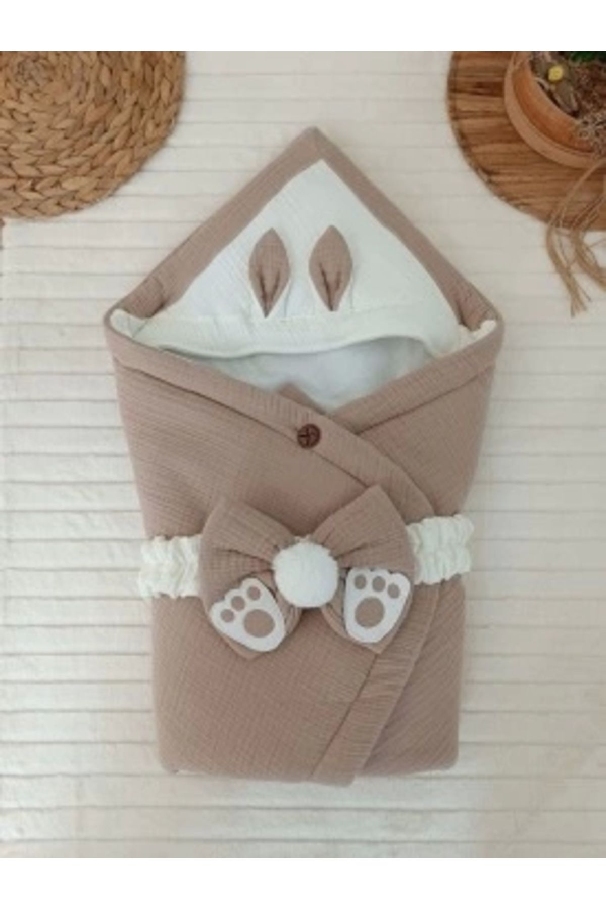 STOREMAX Yenidoğan 4 Kat Müslin Kumaş Kulaklı Patili Fiyonk Bebek Battaniyesi Kundak