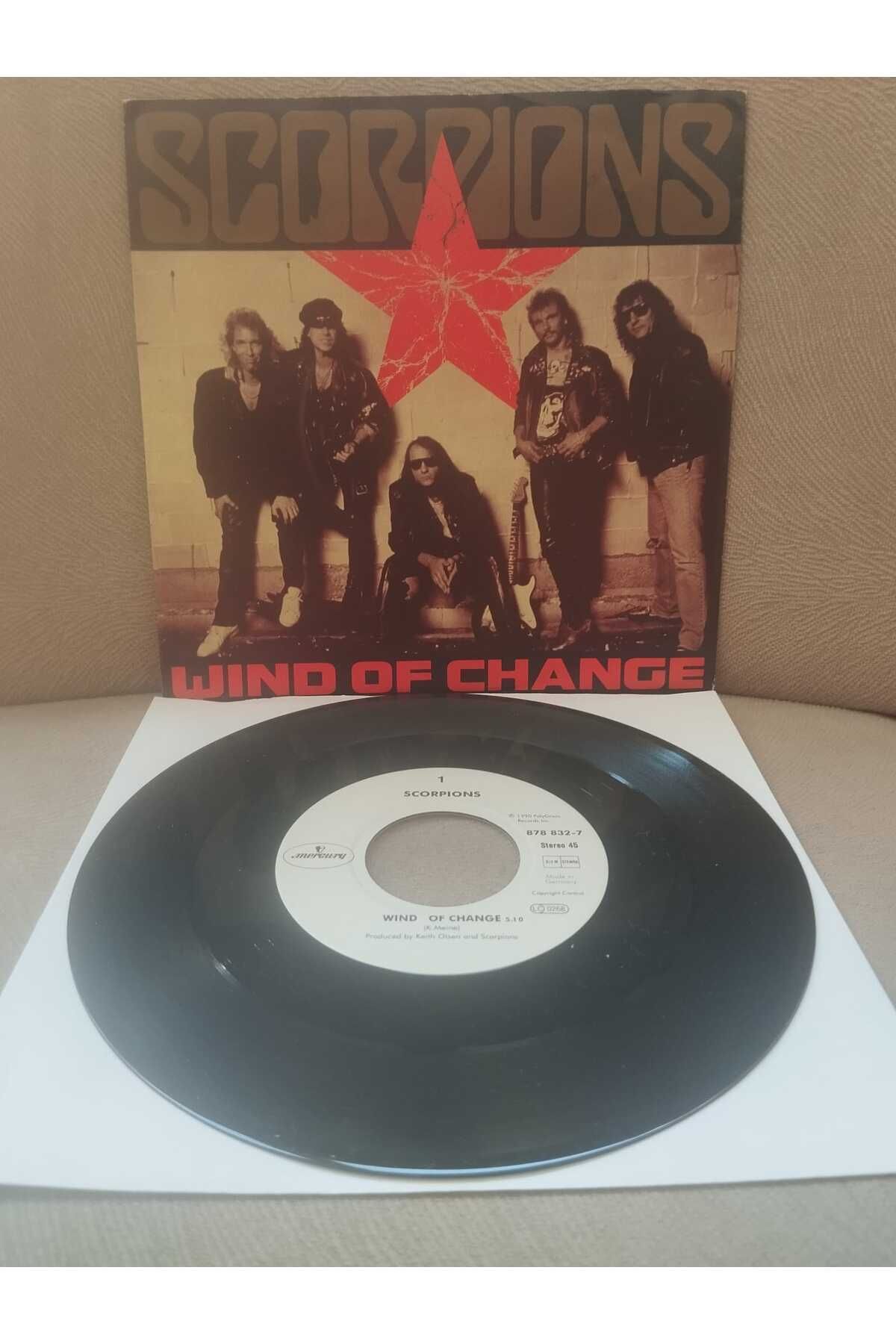 Plakperest SCORPIONS - WIND OF CHANGE - 1990 Almanya Basım 45 LİK PLAK-2.EL