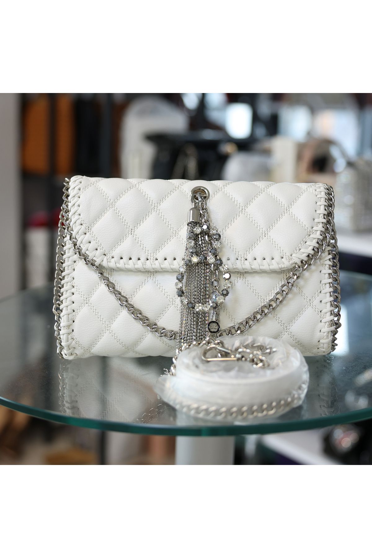 EVASAMLİSHOESBAG Taş Detaylı Zincir Askılı Beyaz Çapraz Çanta