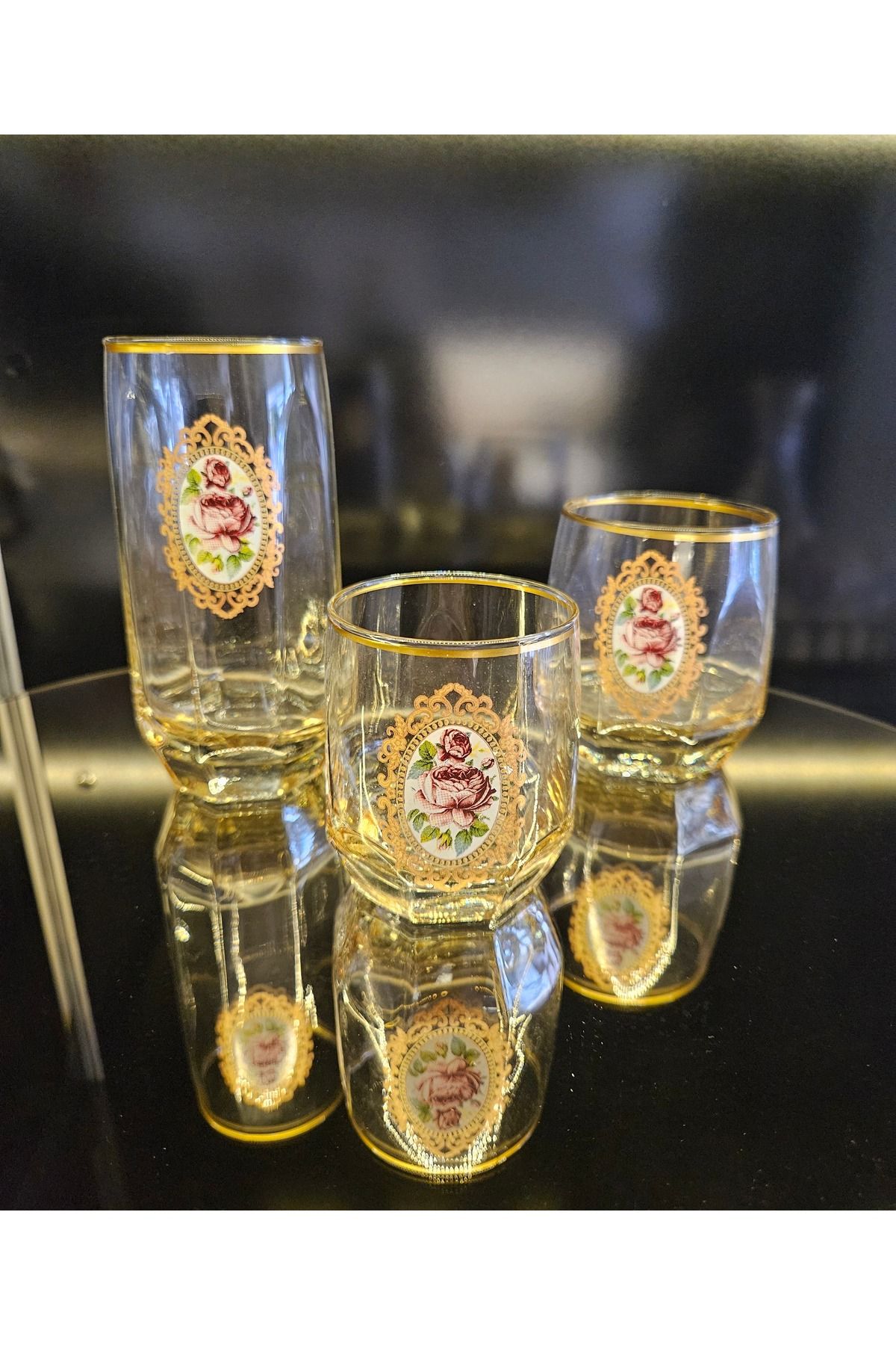 ALANYA HOME DECOR ROSE PATTERNED HONEY GOLD CORNERED 18PCS GLASS GÜL DESEN BAL ALTIN KÖŞELİ 18 PARCA BARDAK TAKIMI