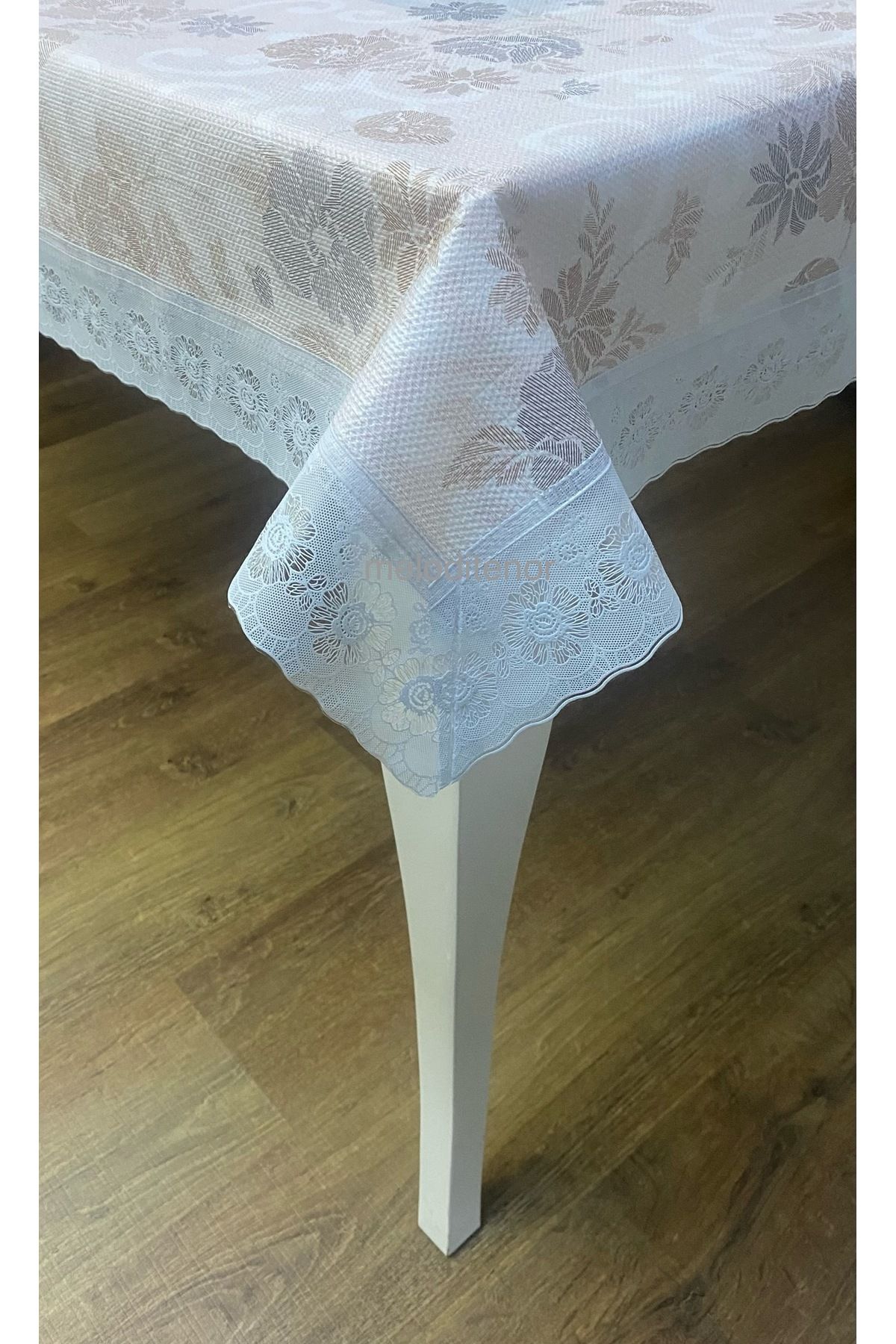 TNR Kaydırmaz taban kenarı işleme dantel güpürlü pvc dikdörtgen muşamba masa örtüsü 122x155 cm