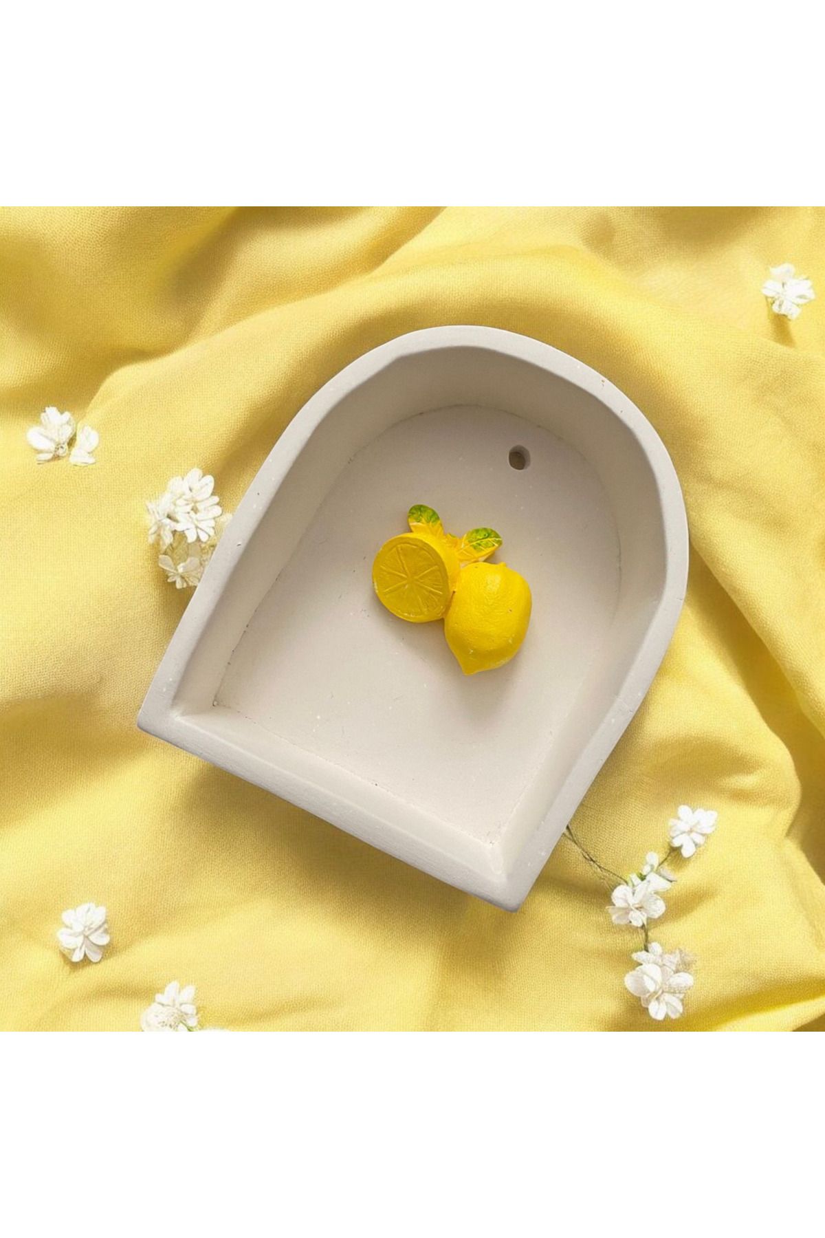 Season to Shine Üç Boyutlu Limon Süslemeli Beyaz Duvar / Masa Üstü Seramik Obje