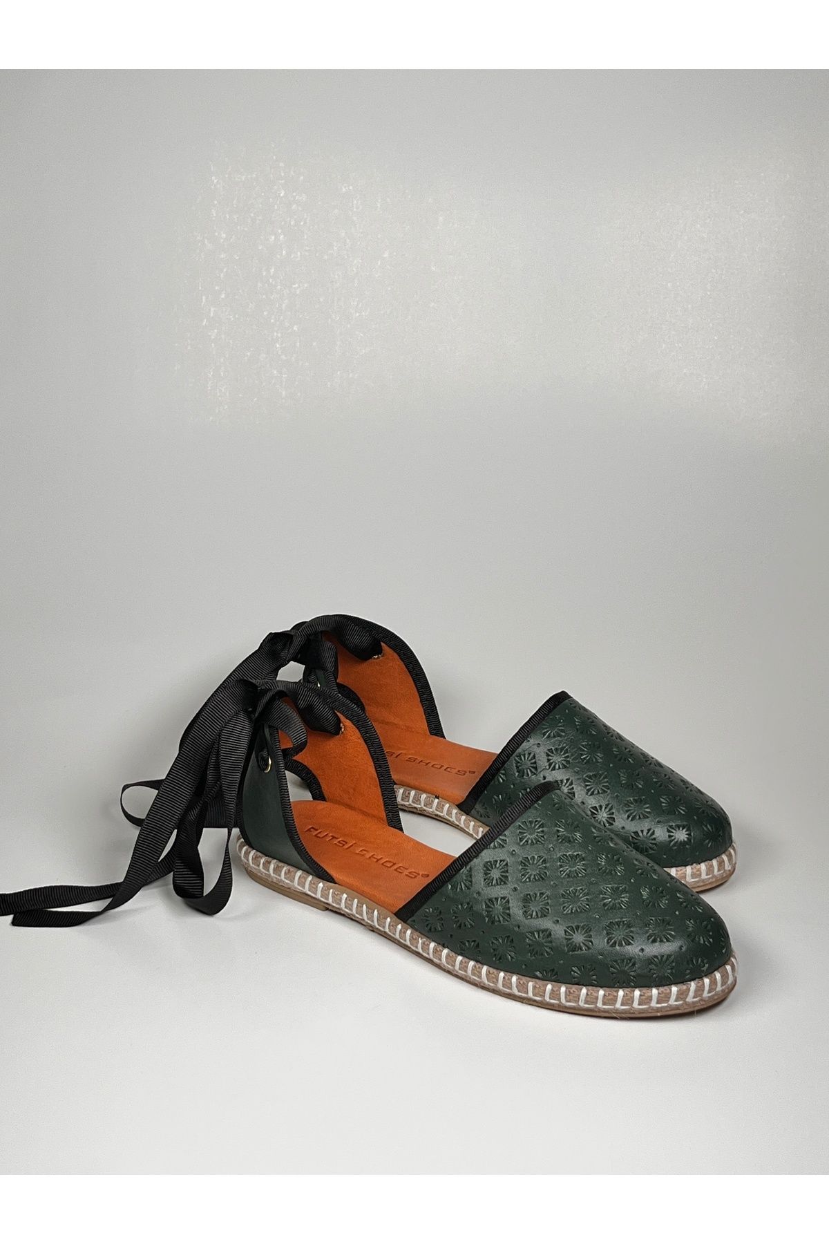 futsi shoes Çiçek Zımba Baskılı Bilekten Bağlamalı Yeşil Hakiki Deri Babet Espadril