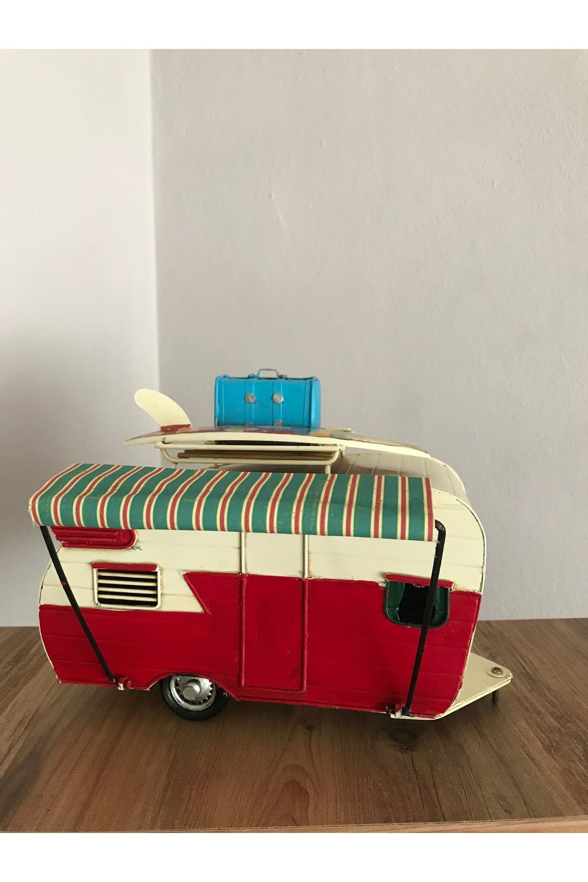 NOSTALJİM DEKORATİF METAL KARAVAN