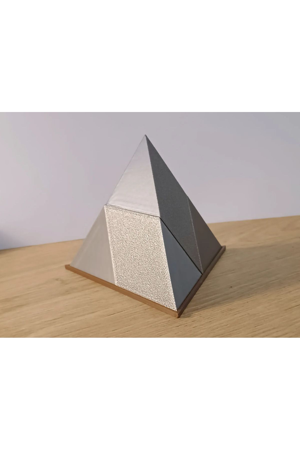 PUREYSMA Geometrik Piramit Puzzle – 4 Parçalı Akıl Oyunu, Dekoratif Zeka Geliştirici Yapboz