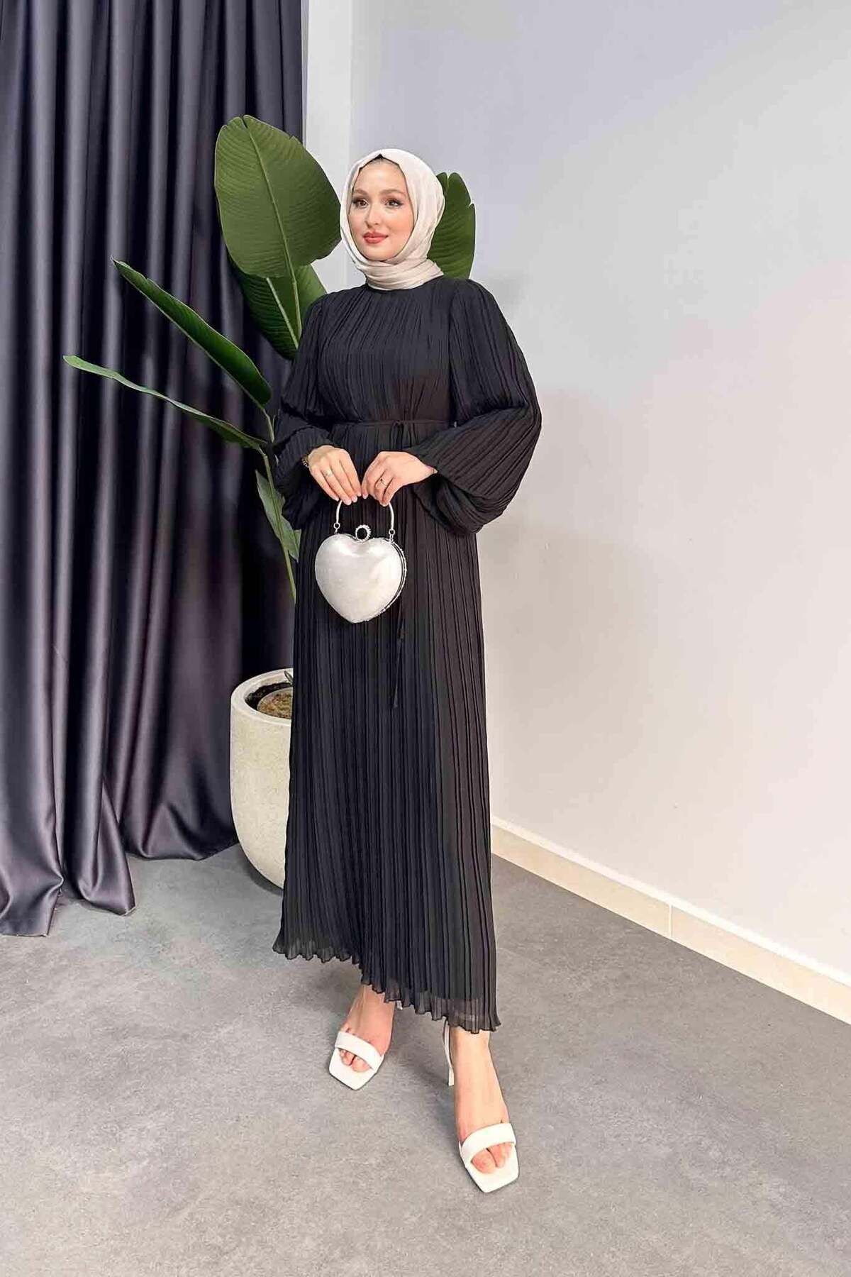 Rimel Moda Seyran Piliseli Elbise Siyah