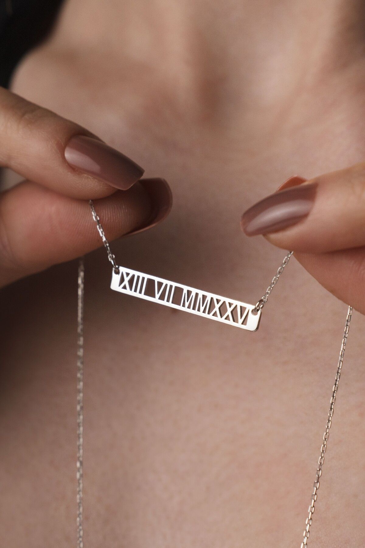 TigerxlJewellery 925 Ayar Gümüş Oymalı Roma Rakamlı Kişiye Özel Kolye