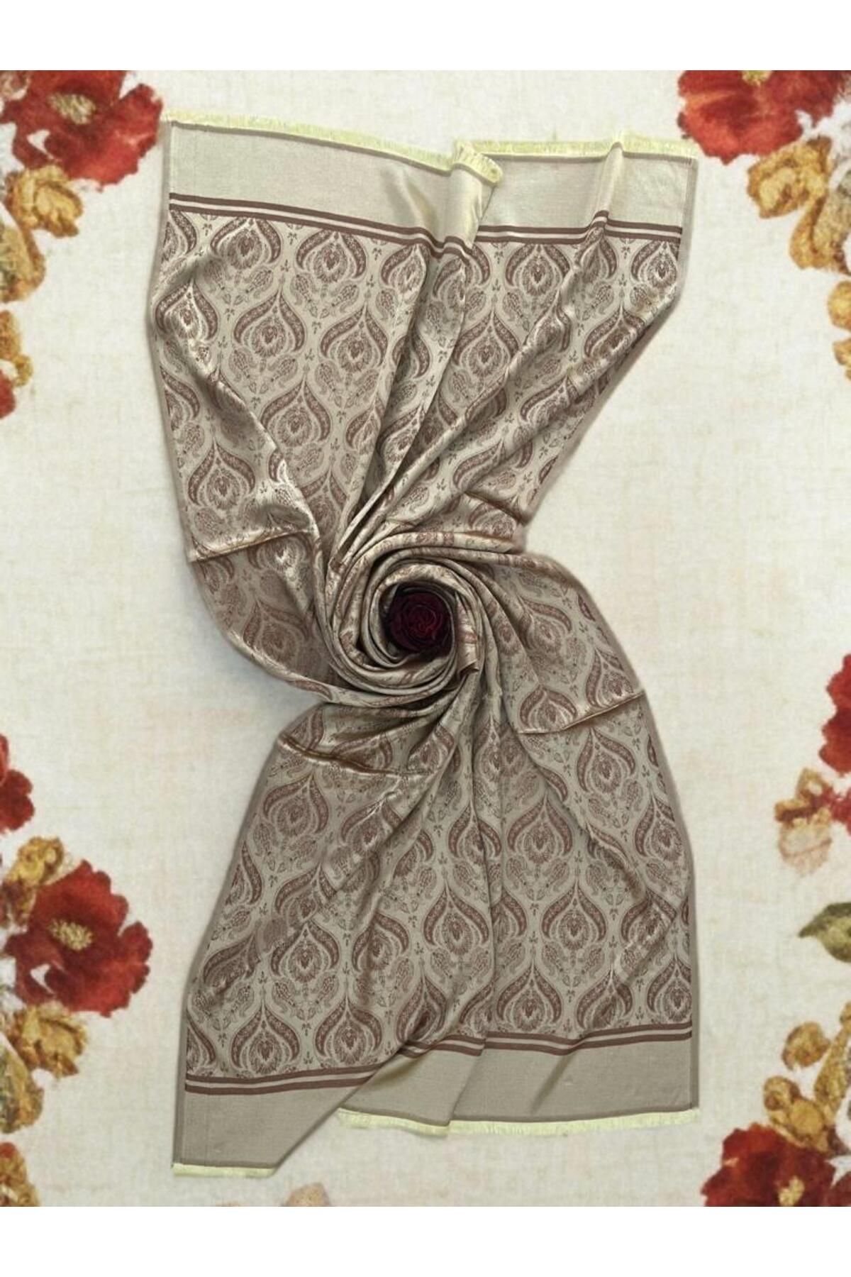 ECHARMBUTIK Gold Damax Desen Kadın Şal
