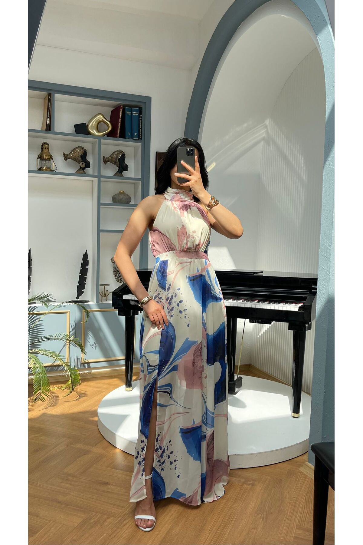 Nida Boutique Halter Yaka Sıfır Kol Astarlı Yırtmaçlı Şifon Elbise