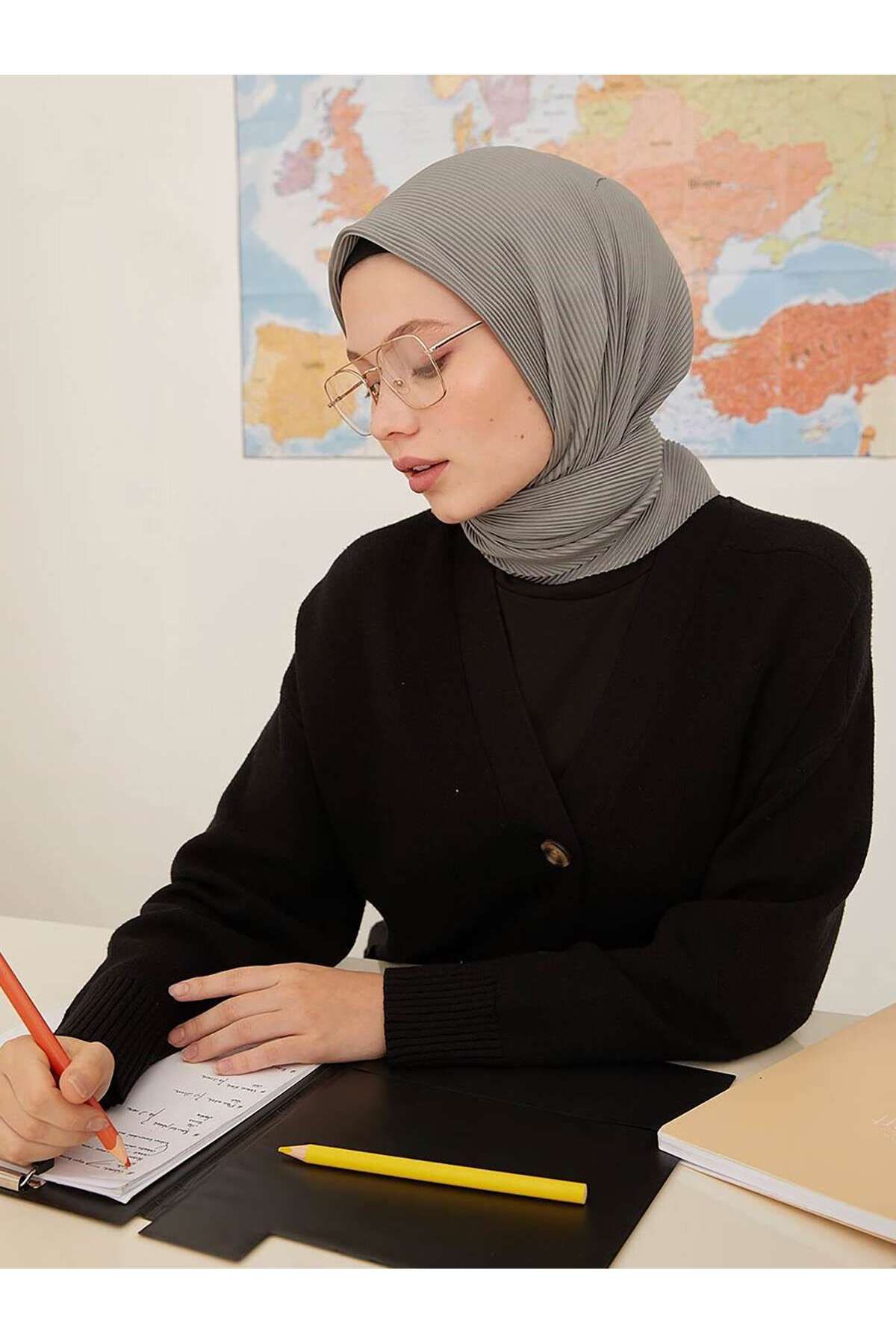 MENESSA Düz Piliseli Eşarp Gri