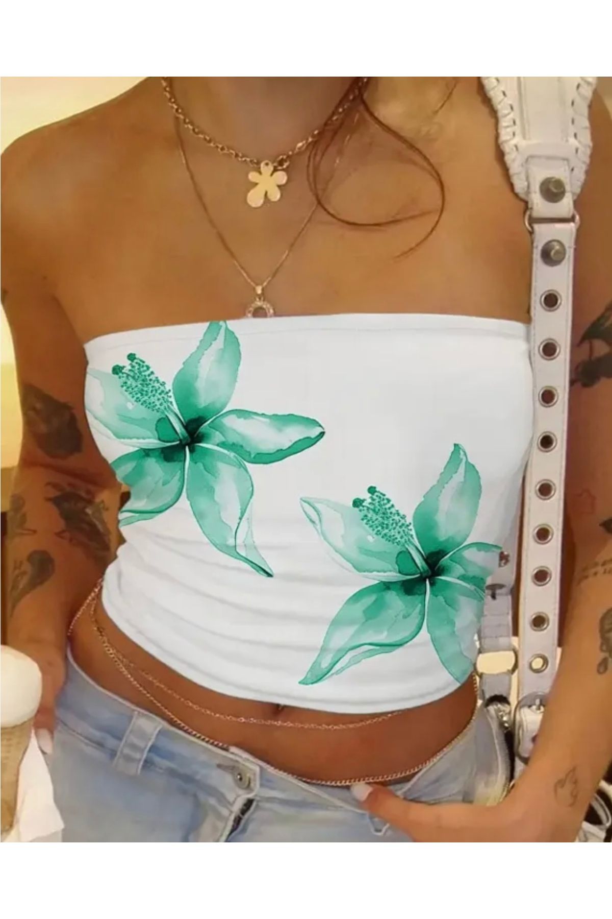 PUNIX ÖZEL TASARIM YAZ ÇİÇEĞİ BASKILI ESNEK STRAPLEZ SEXY KADIN/KIZ BEYAZ CROP T-SHIRT