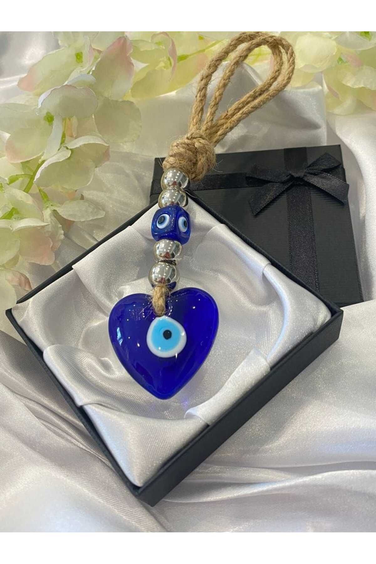 Ellanın Çarşısı İpli Örgülü Kalp Cam Nazar Boncuğu El Yapımı .1 Adet. Ölçüsü : 5.5 cm - 6 cm