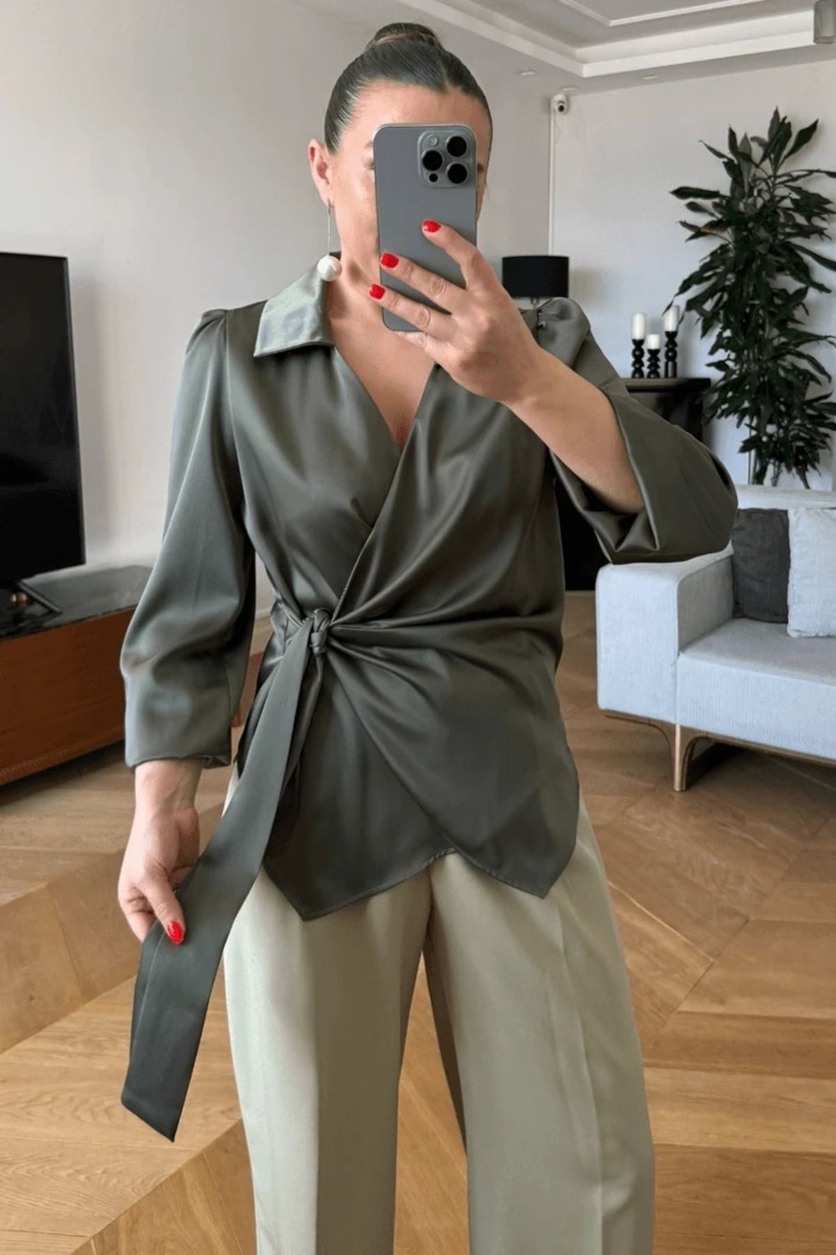 ELLA'S Kruvaze Bağlamalı Saten Bluz