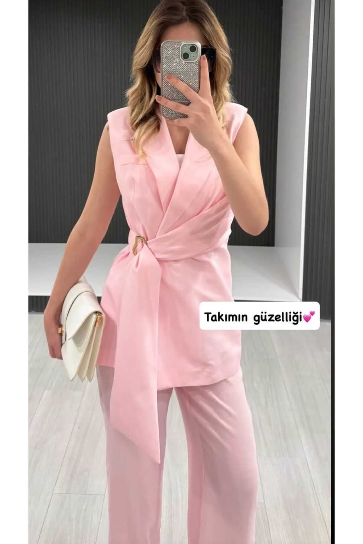 NÜANS MODA yandan tokalı yelekli takım