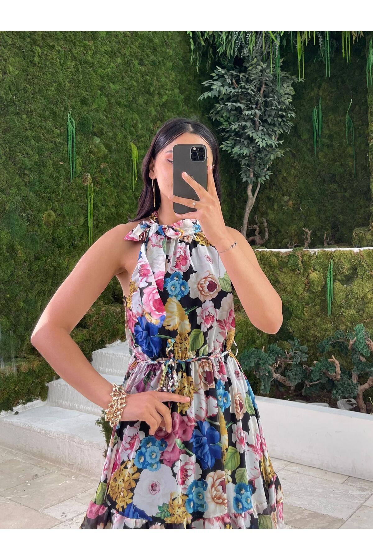Nida Boutique Halter Yaka Boyundan Bağlamalı Beli Lastikli Astarlı Kuşaklı Şifon Elbise
