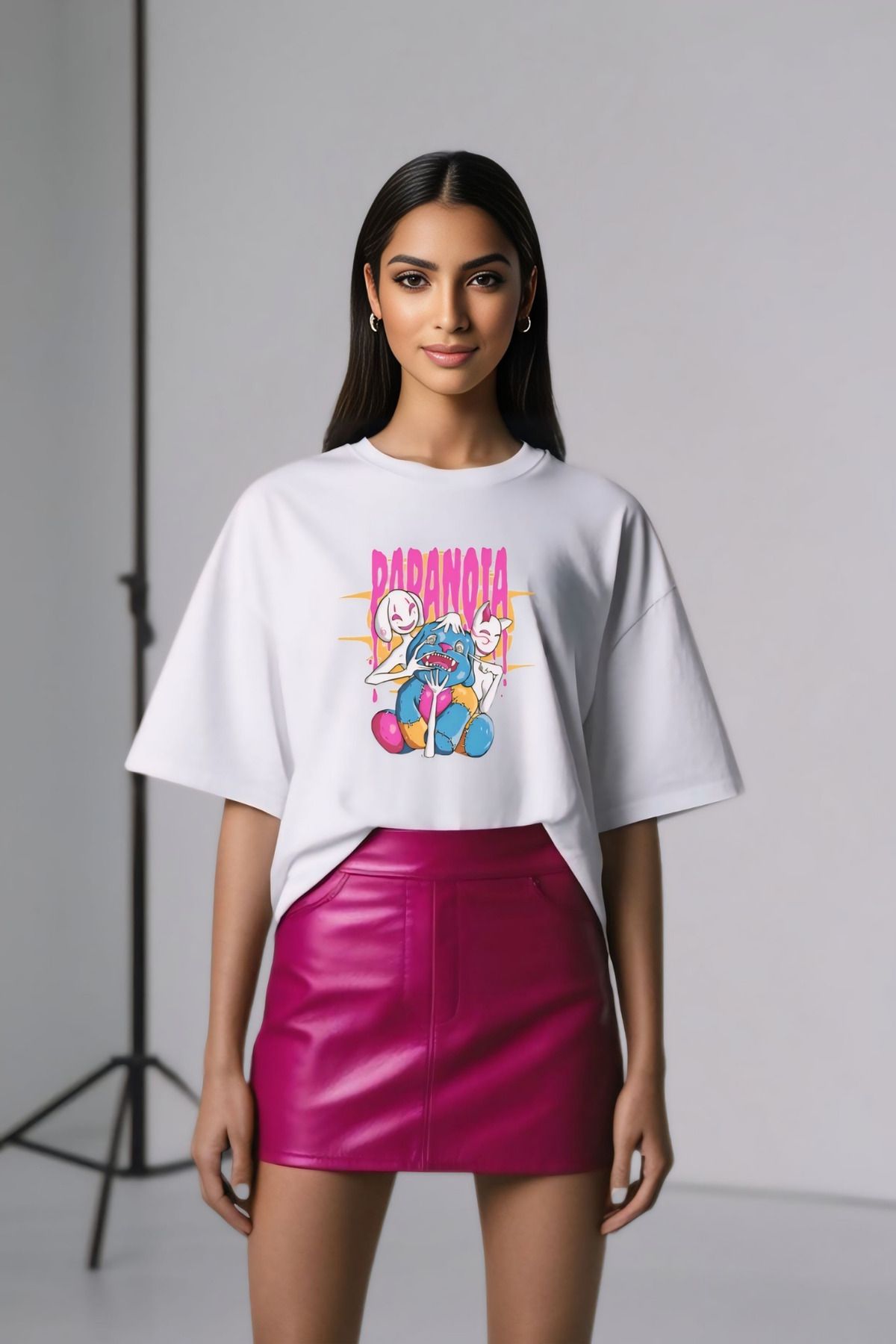 Butik Paranoia Kedili & Tavşan Baskılı Pamuklu Oversize T-shirt – Gotik Tasarım