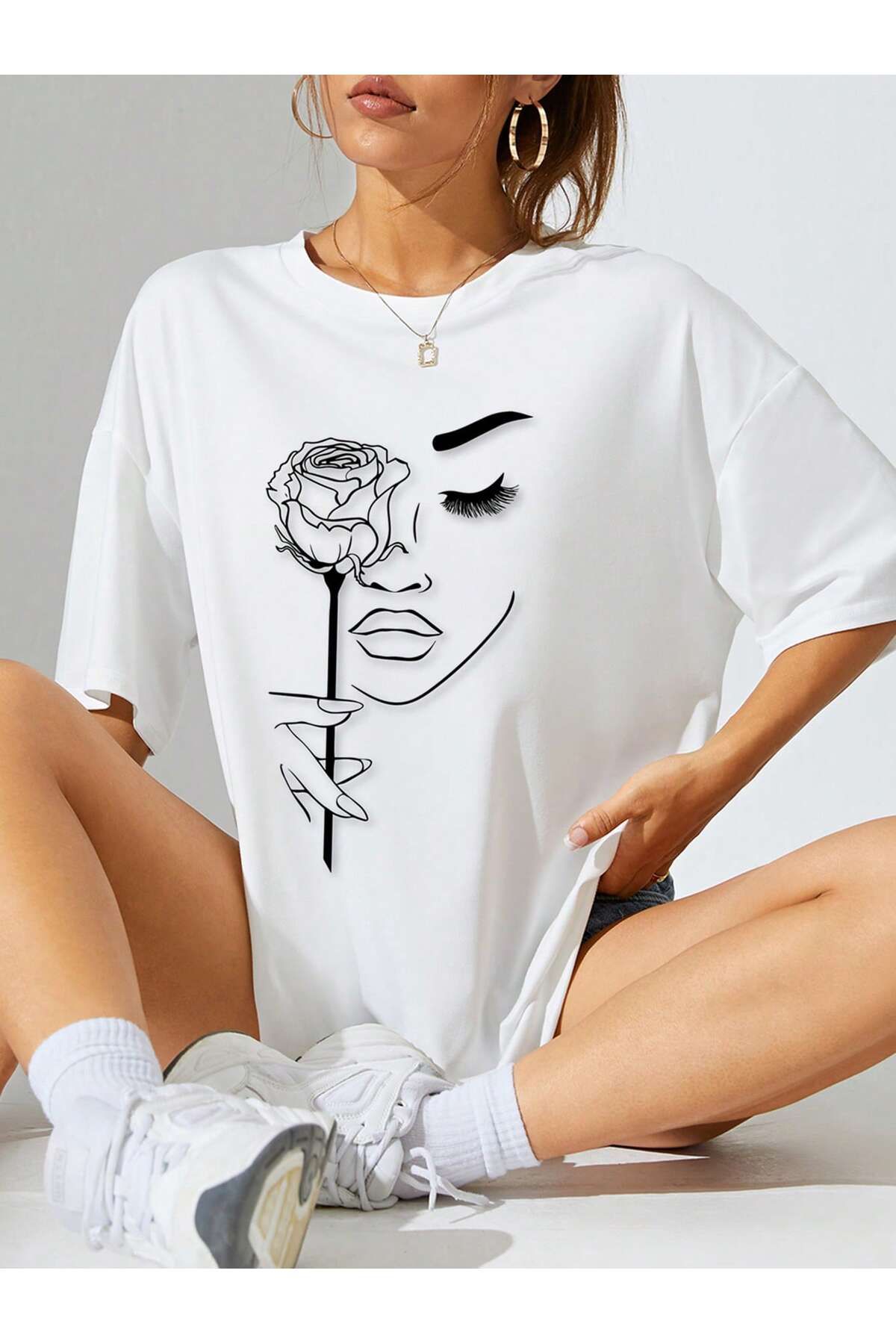 Velostra Kadın Gül ve Silüet baskılı Penye Oversize T-shirt