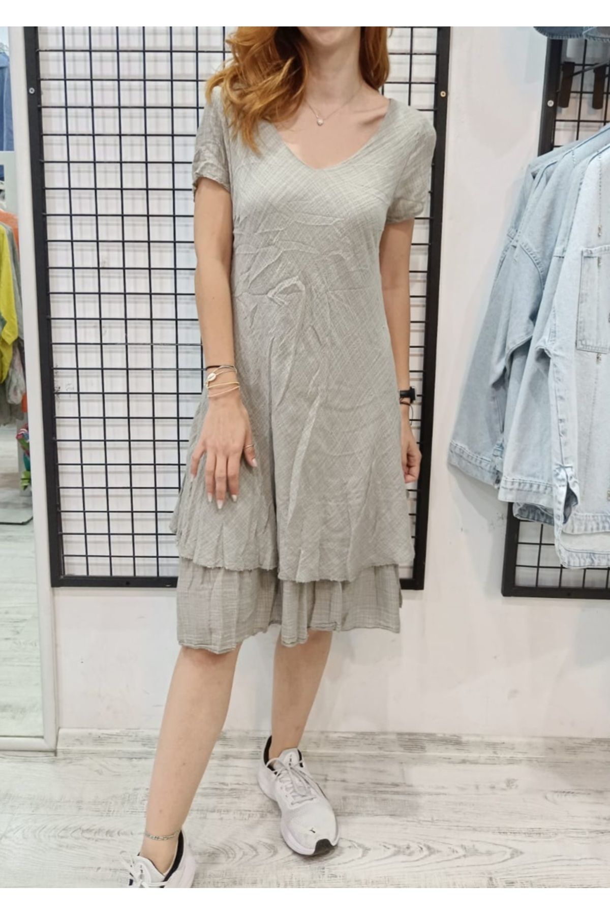 Butik Şans Kısa Kollu V yaka İtalyan Koton Elbise
