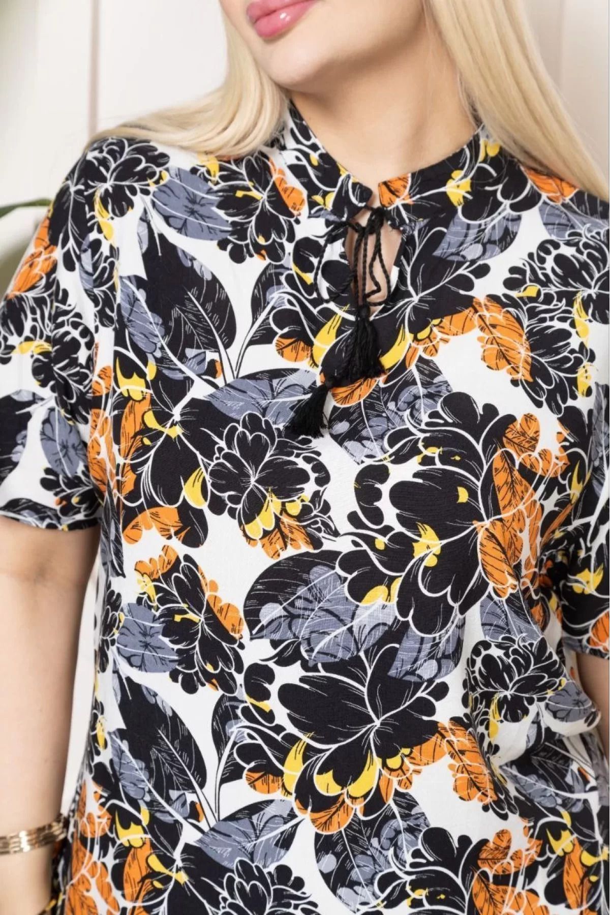 BBbutik Altın Renk Bebe yaka püskül Detaylı Bluz - Desenli