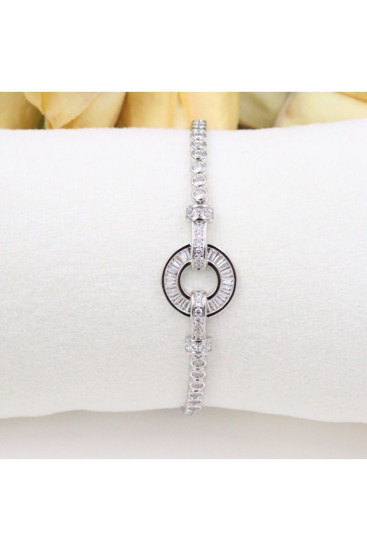 mercanjewelry VİP Rodyum Kaplama Ortası Yuvarlak Zirkon Taşlı Bileklik