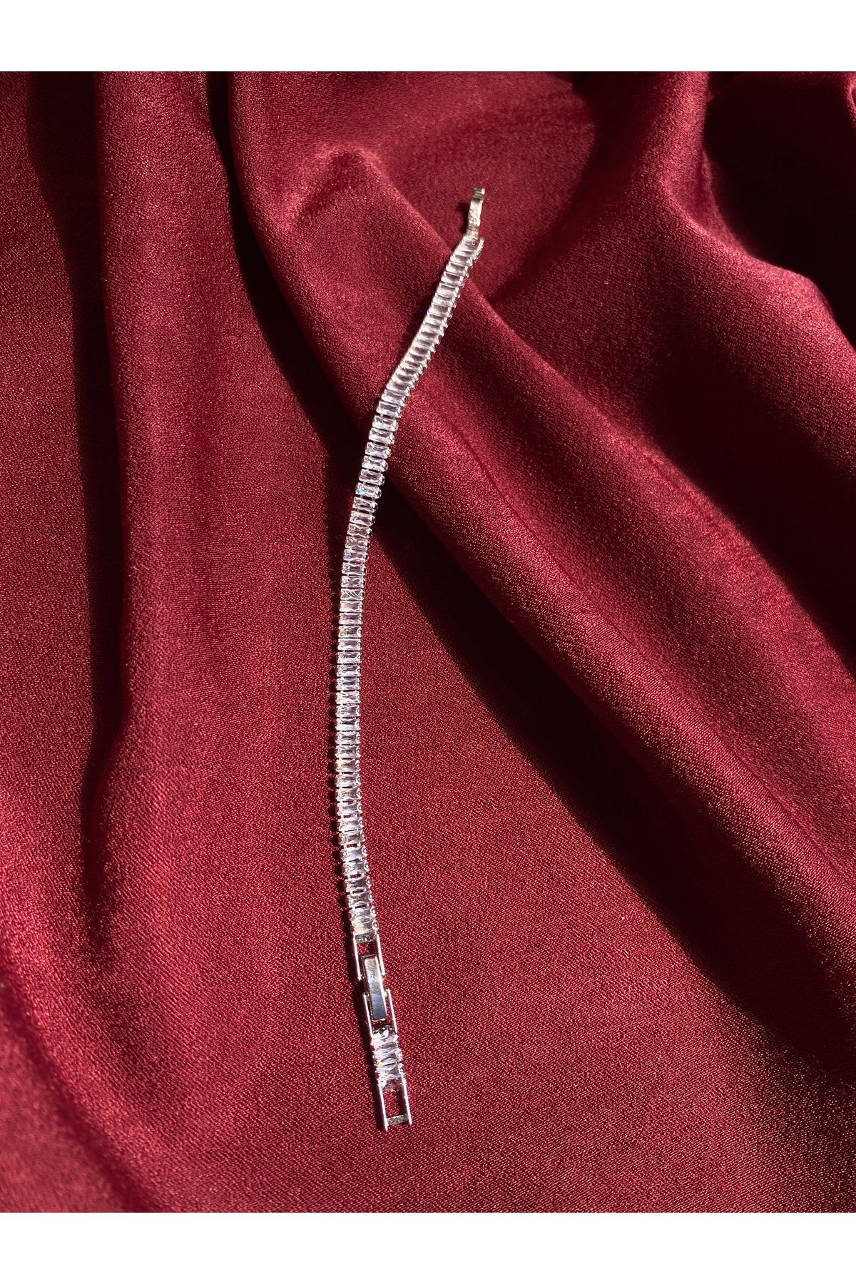 Gök Accessories İnce Baget Taş Dizili Şık Çelik Bileklik