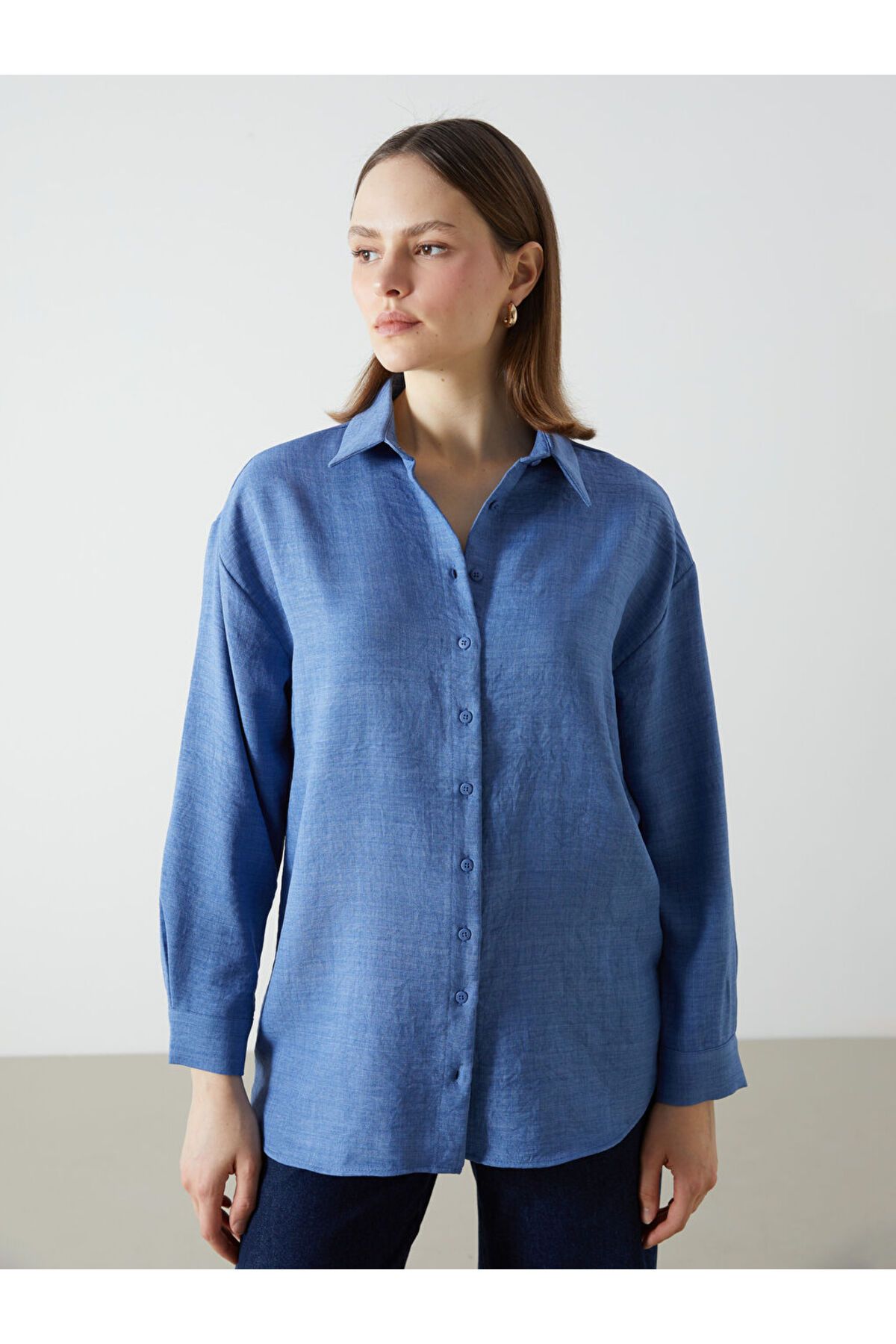LC Waikiki Mavi Loose Fit Kadın Gömlek S5L275Z8NVY25