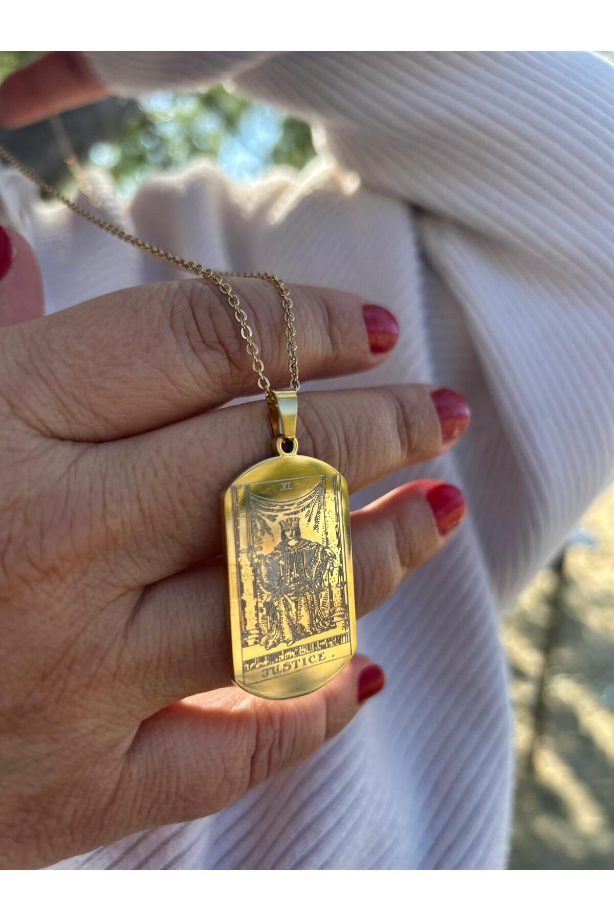 Minerva Astro Shop Çelik Gold Kolye Adalet Kişilik Kartı Tasarımı ( Justice)