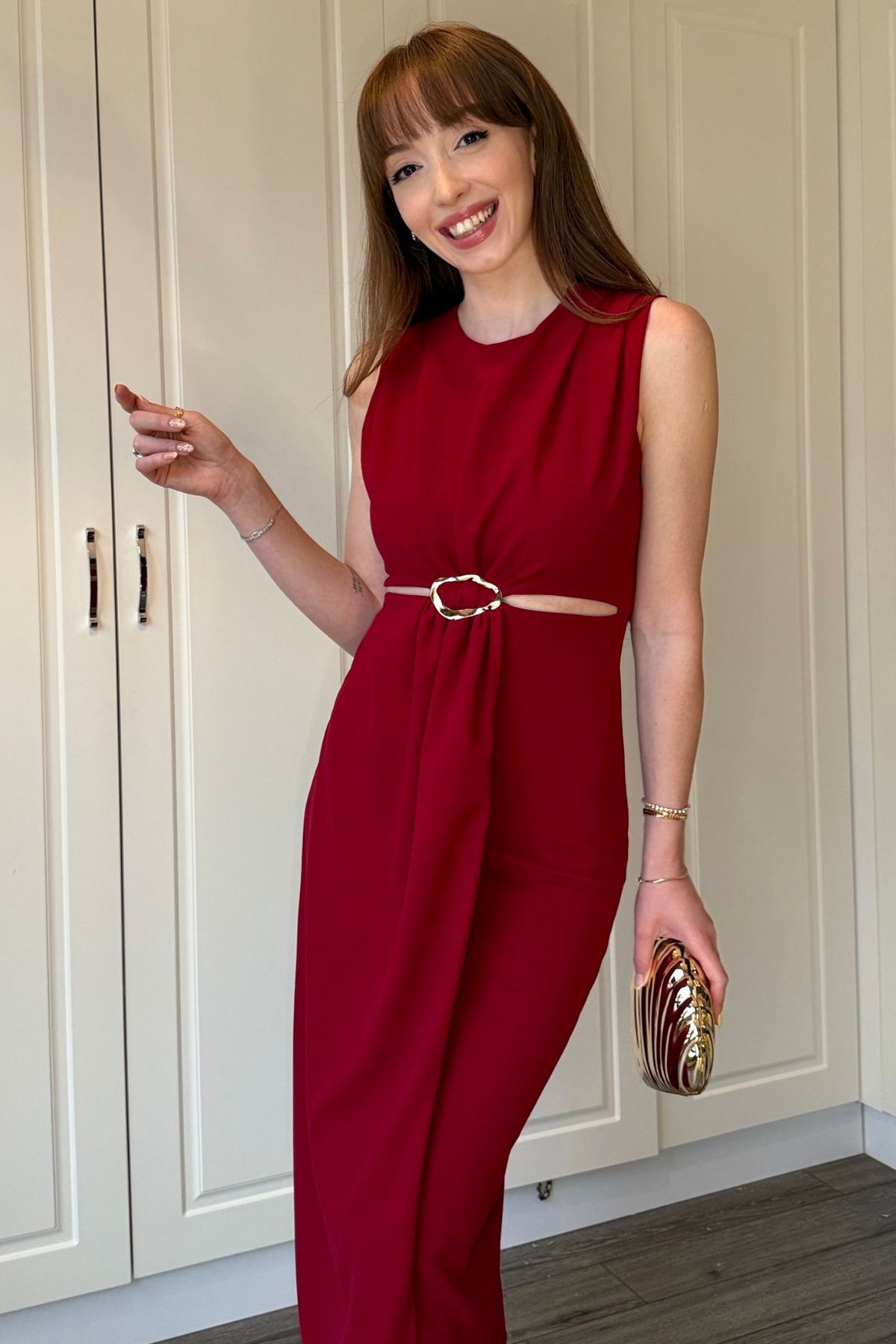 Dilay Gökoğlu Butik Bel Detaylı Midi Bordo Elbise