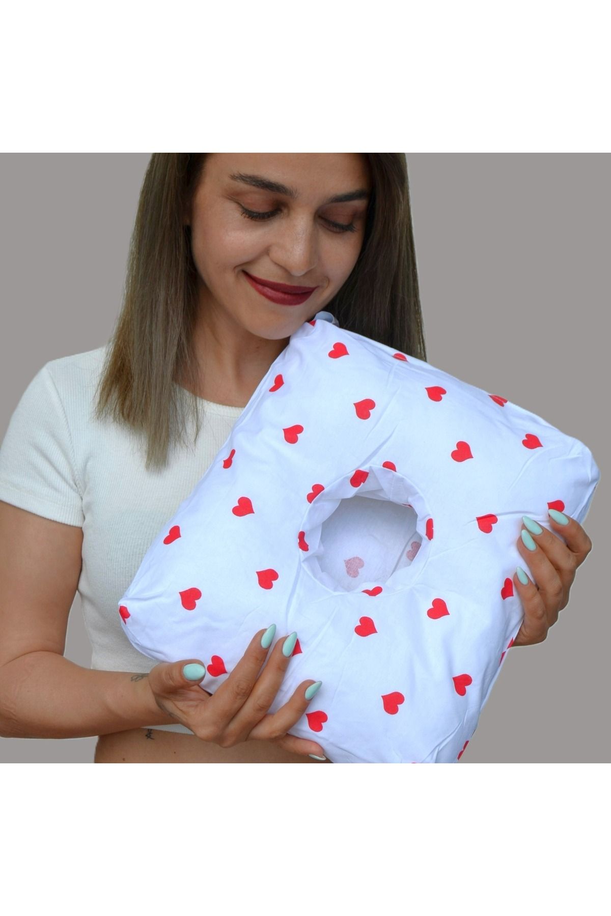 white guard Kırmızı Kalp Desenli, Kılıflı Piercing Yastığı, Kulak Boşluklu Yastık , Piercingli kulak için yastık