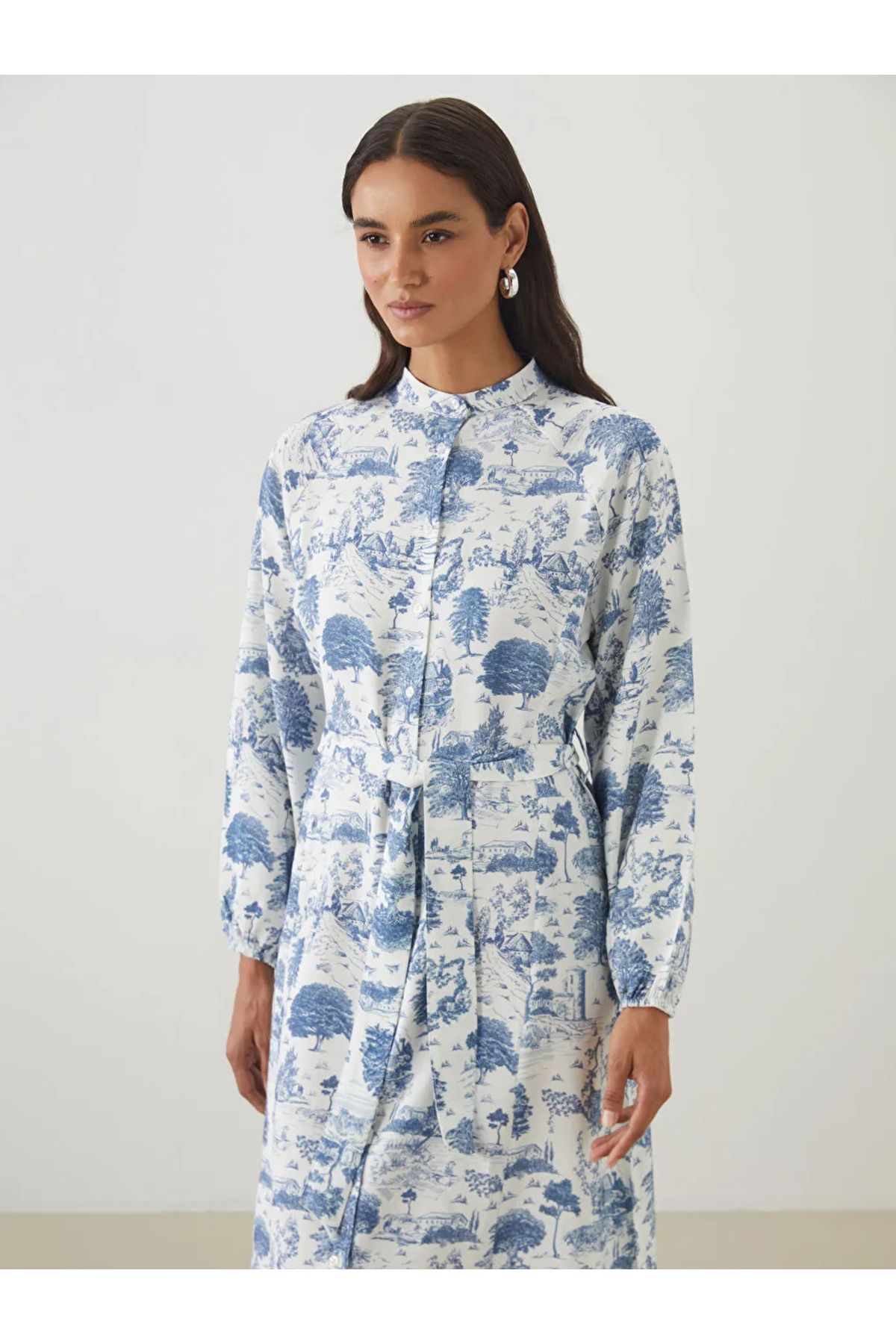 LC Waikiki-LCW Rochie din amestec modal cu model albastru modest cu guler judecător 2