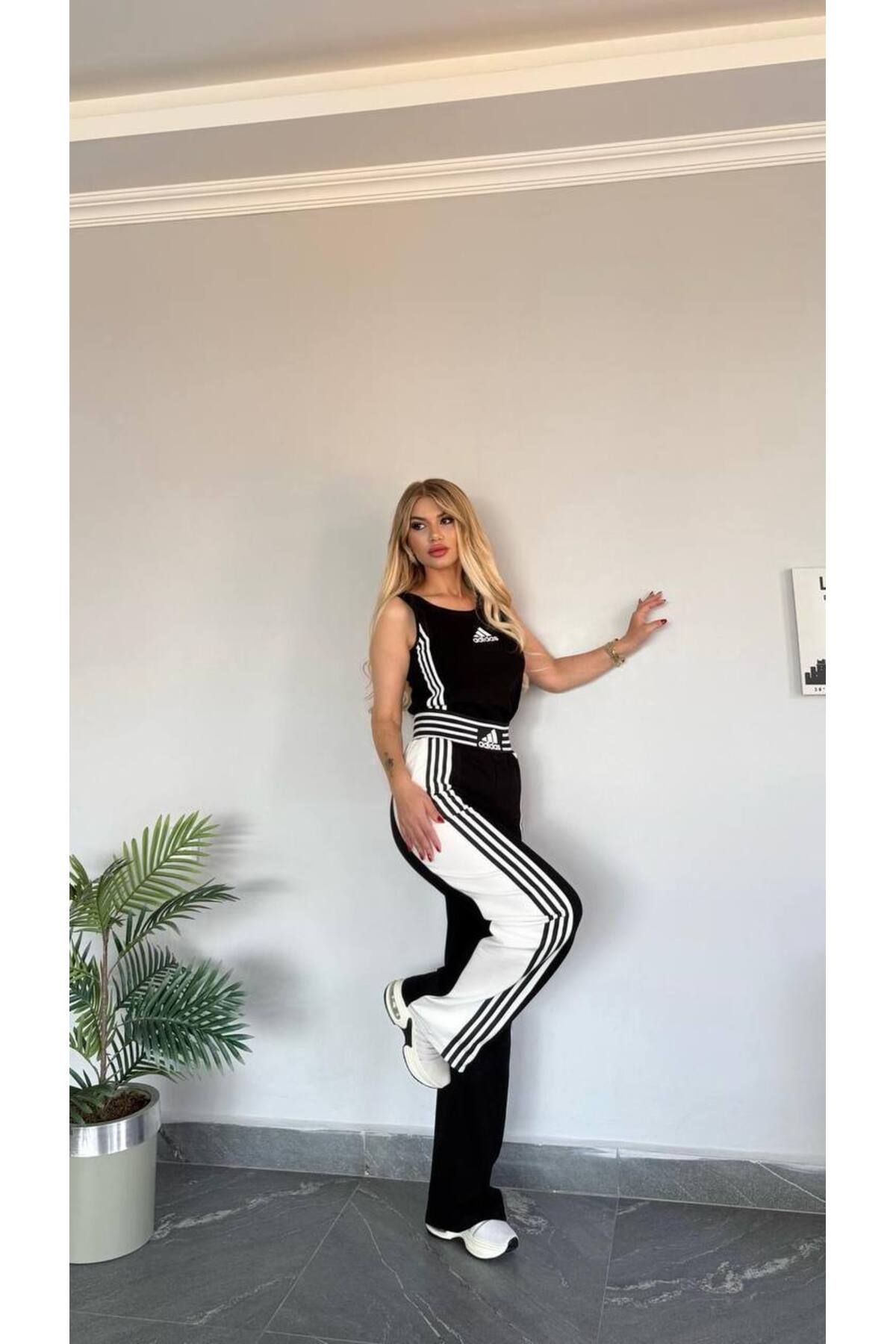 Bella Belluci Yeni Sezon Kolsuz Geniş Lastikli Bel 2 İplik Compakt Kumaş Takım