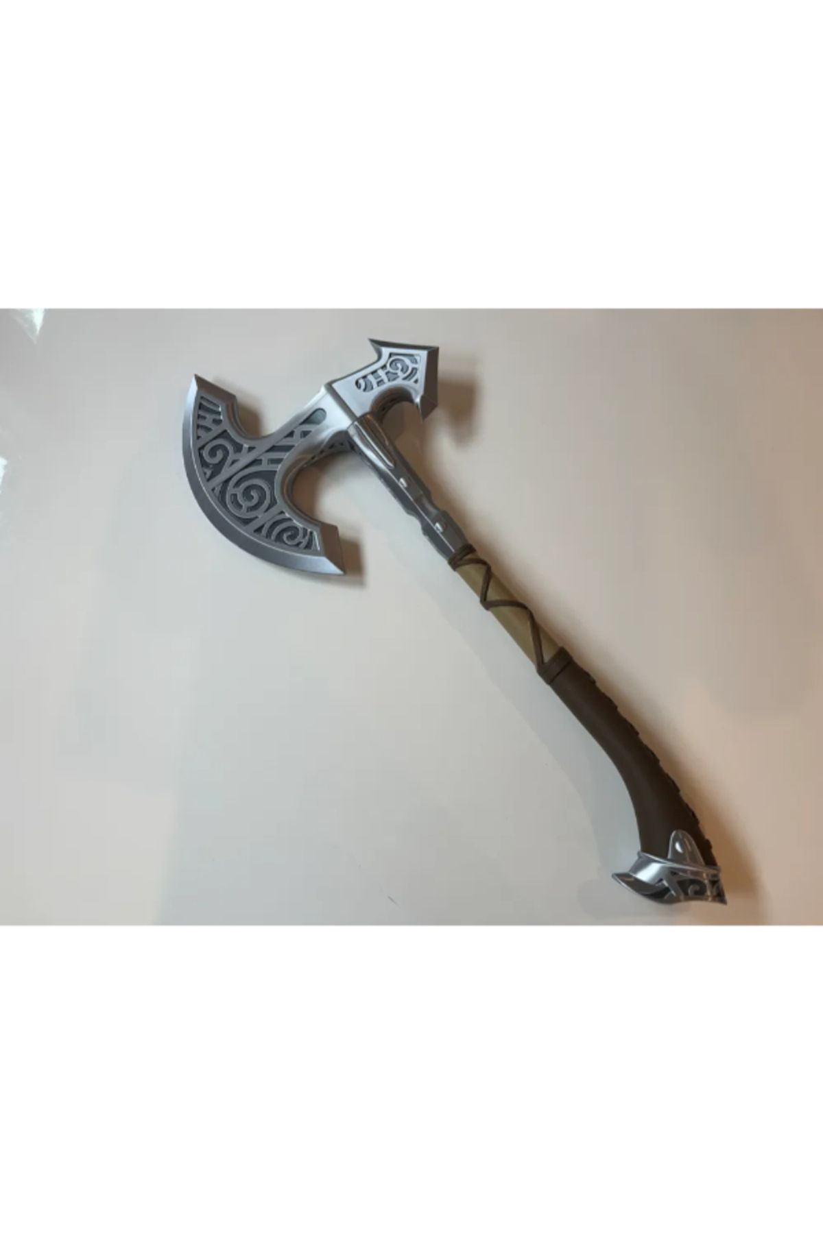 NOMOTHETIC Skyrim Çelik Savaş Baltası – Dekoratif Oyun Temalı Model