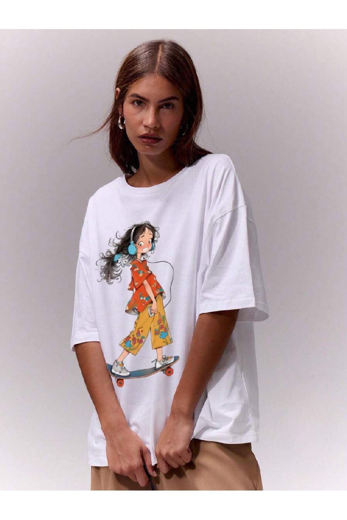 ELNOYA Unisex Siyah Oversize Tişört "Gülümseyen Kız" Baskılı Rahat Günlük T-shirt