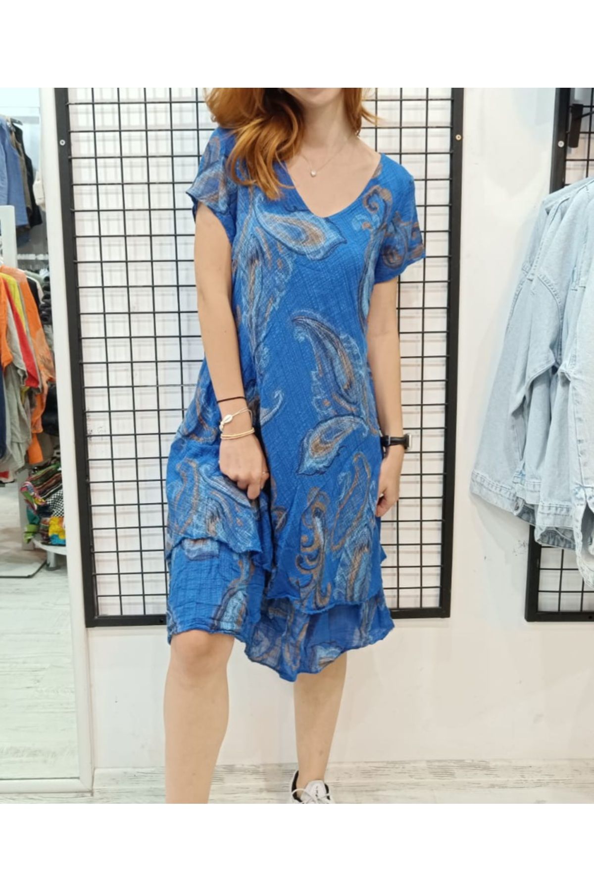 Butik Şans Şal Desenli Kısa Kollu V yaka İtalyan Koton Elbise