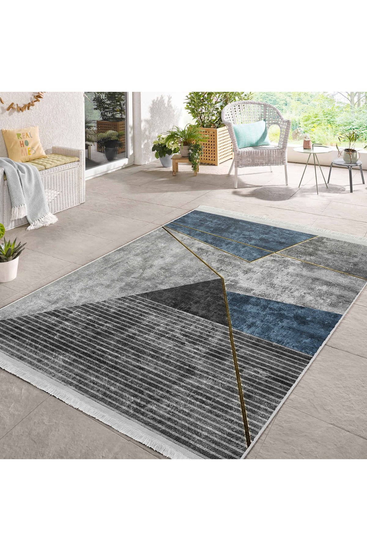 Realhomes Mavi ve Gri Tonlarında Modern Geometrik Desenli Yıkanabilir Kaymaz Tabanlı Halı