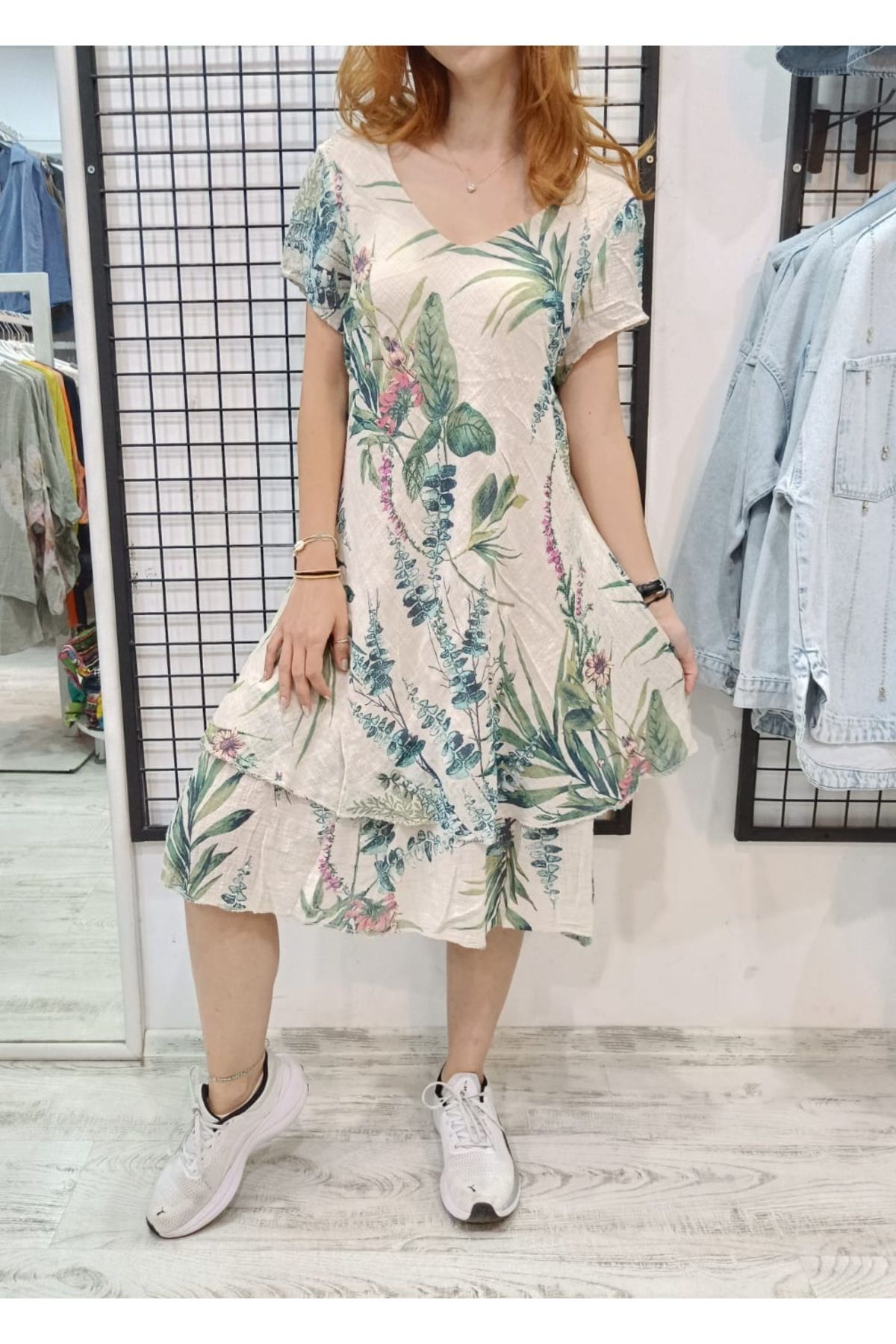 Butik Şans Çiçek Desenli Kısa Kollu V yaka İtalyan Koton Elbise