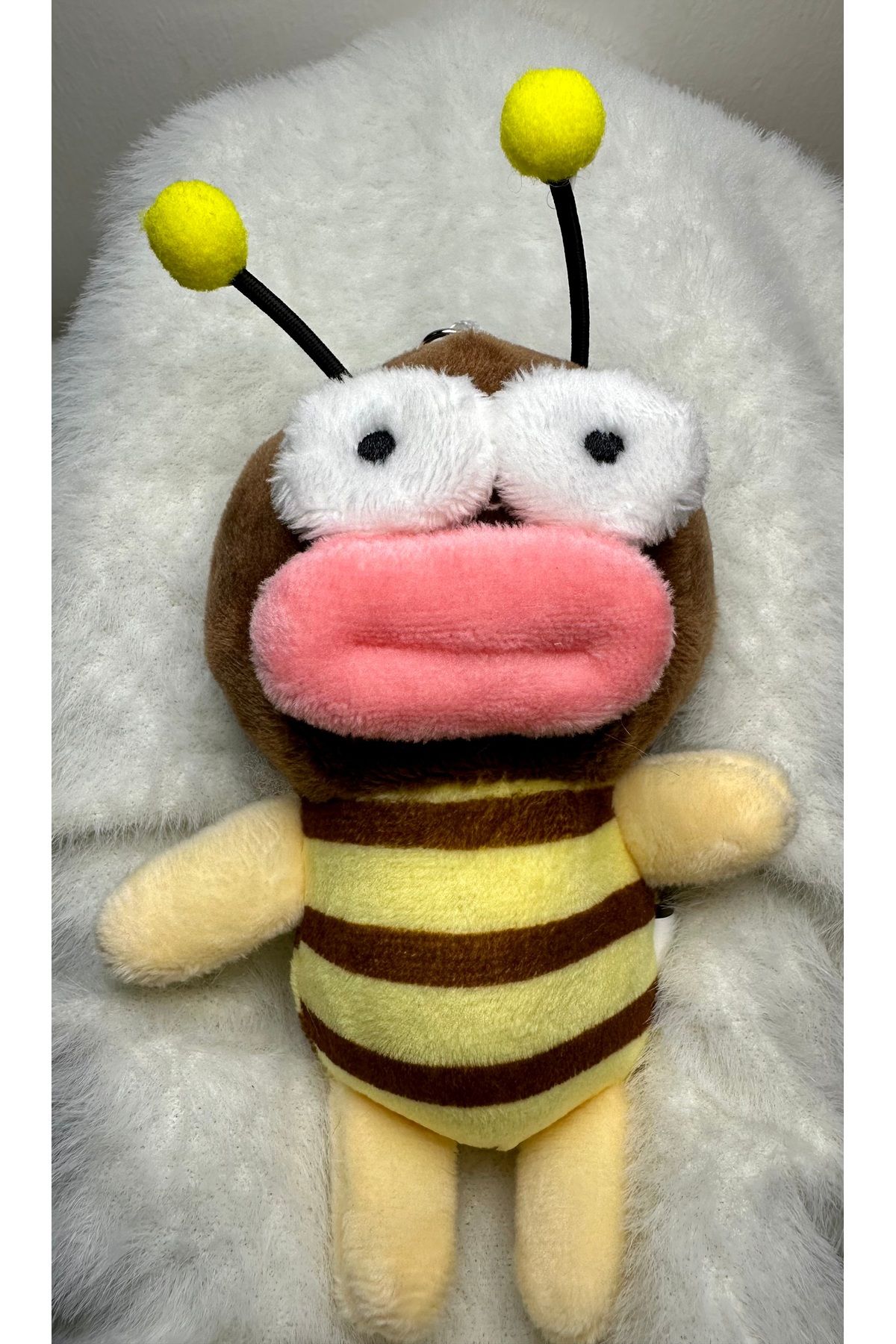 Bağımsız PELUŞ ANAHTARLIK ARI MODELİ