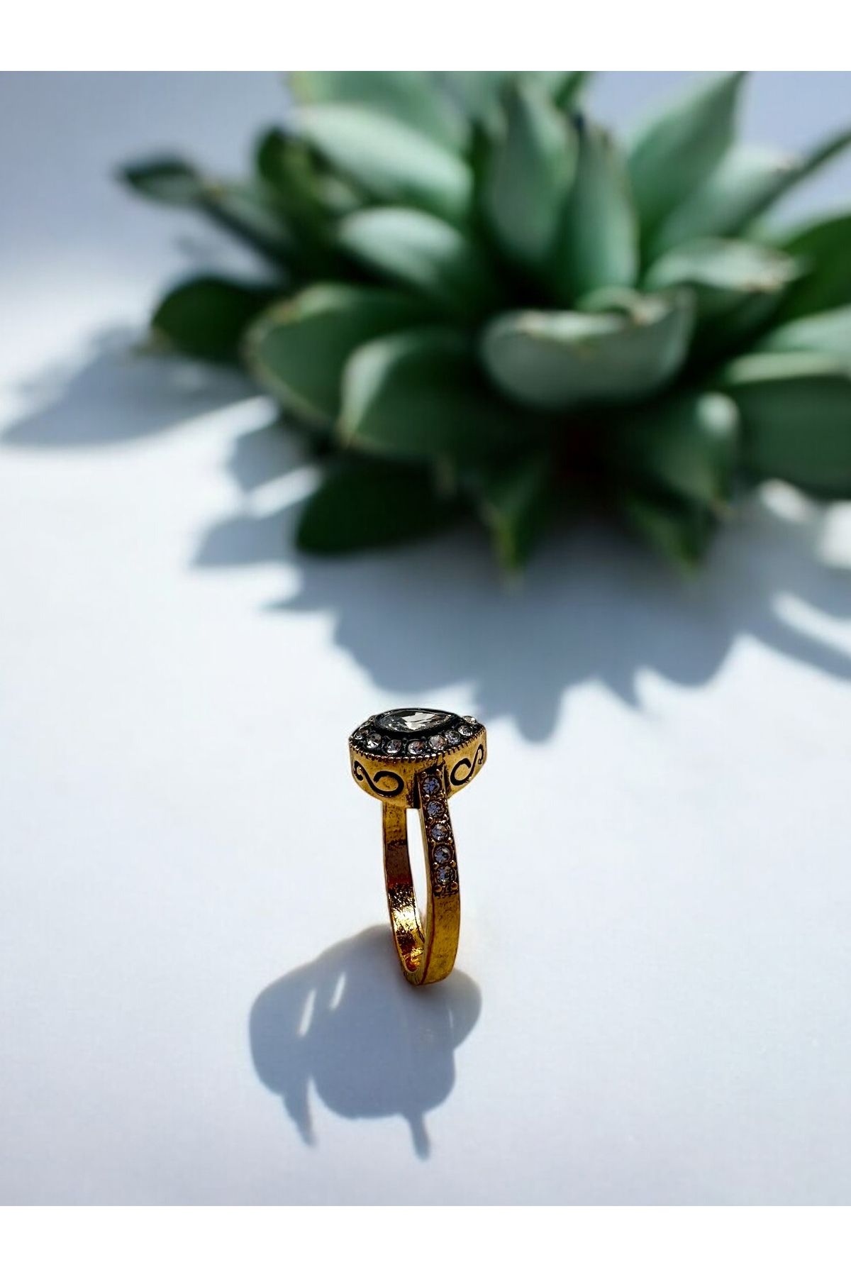 FUYA JEWELLERY Zirkon Damla Taşlı Yüzük