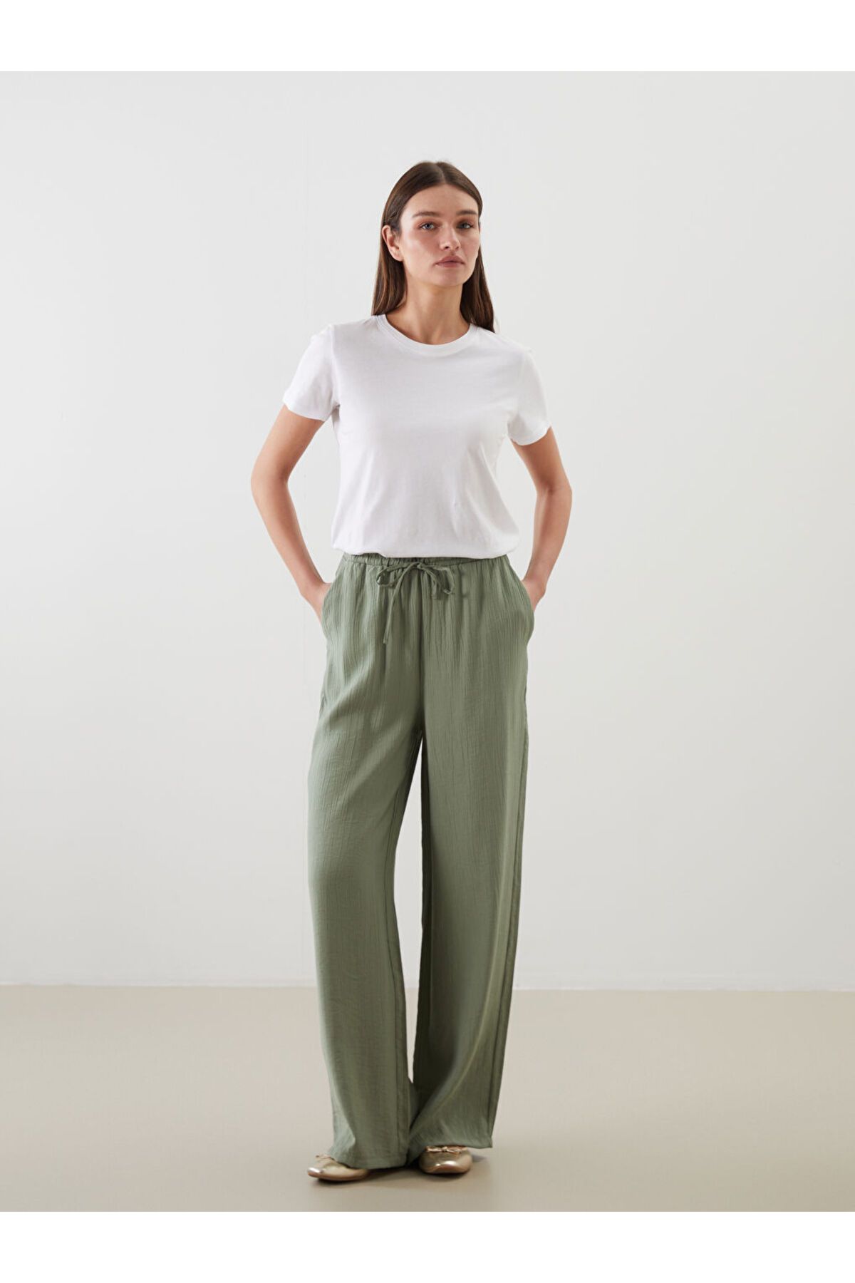 LC Waikiki LCW Modest Yeşil Beli Lastikli Dokulu Kadın Pantolon S5MR53Z8NVY25