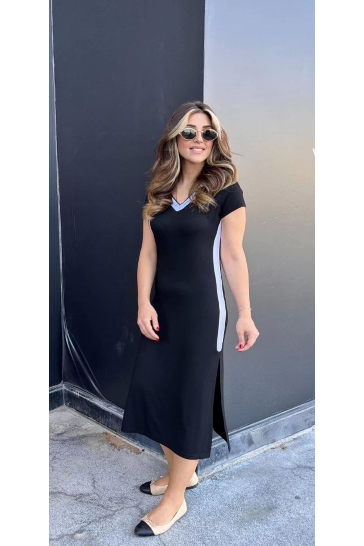 Butik Kadın Kısa Kollu V Yakalı Yandan şerit Ve Yırtmaçlı Viskon Uzun Elbise
