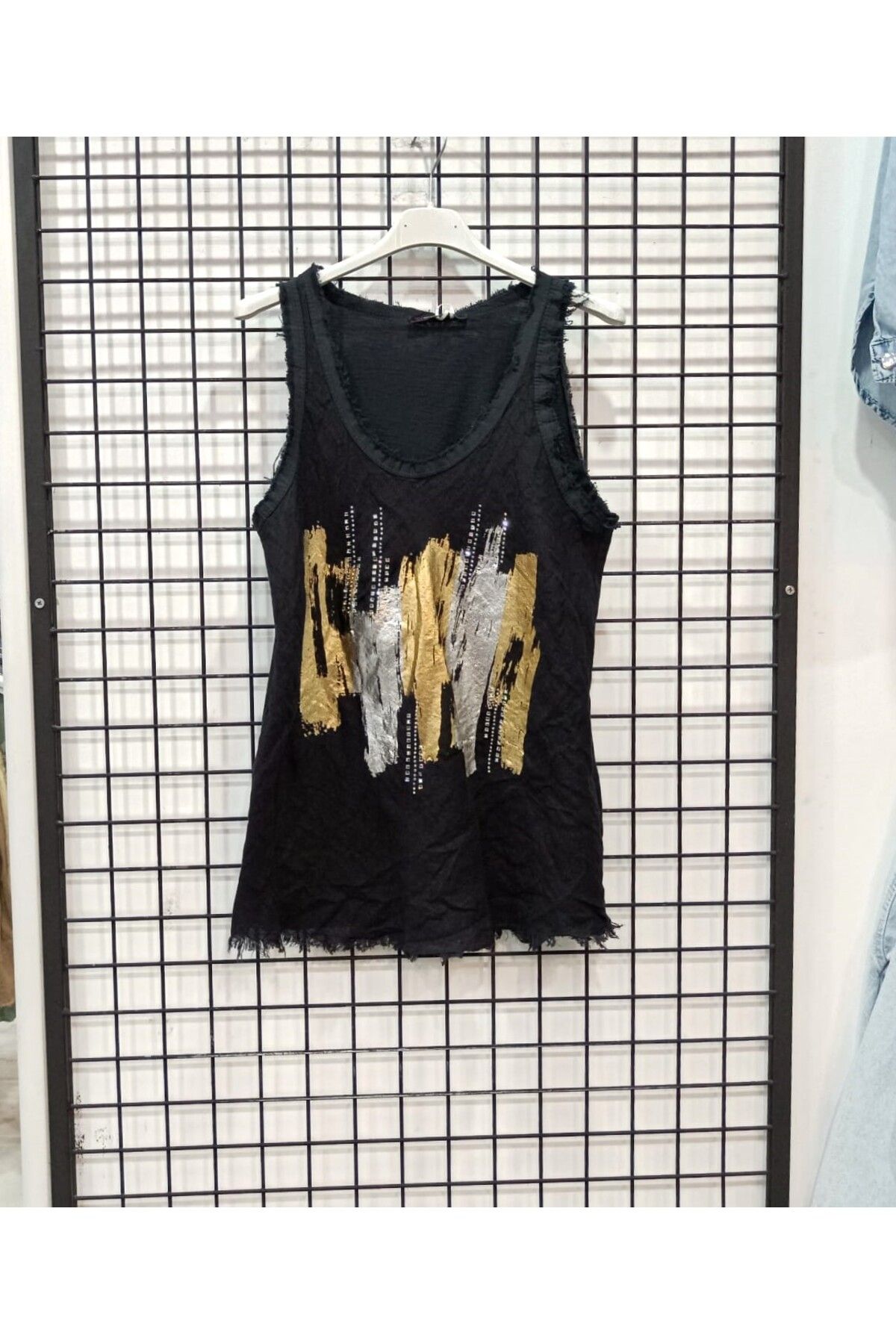 Butik Şans Taşlı Yaldız Baskı Detaylı Saçaklı İtalyan Bluz