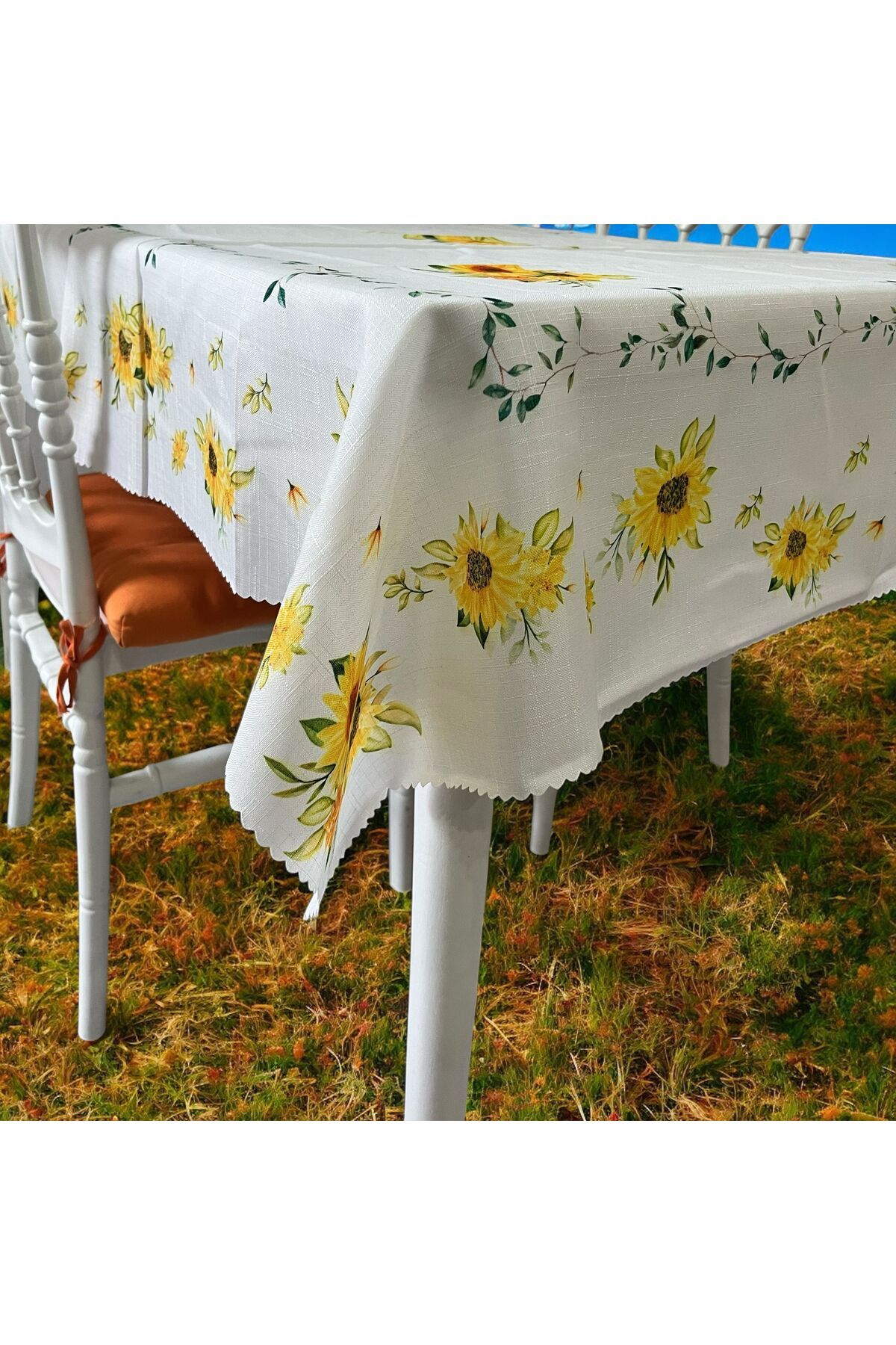 GMhome Ayçiçek Desenli Masa Örtüsü 110 X 150 Cm - Leke Tutmaz , Yıkanabilir , Şık Tasarım Dertsiz Kumaş