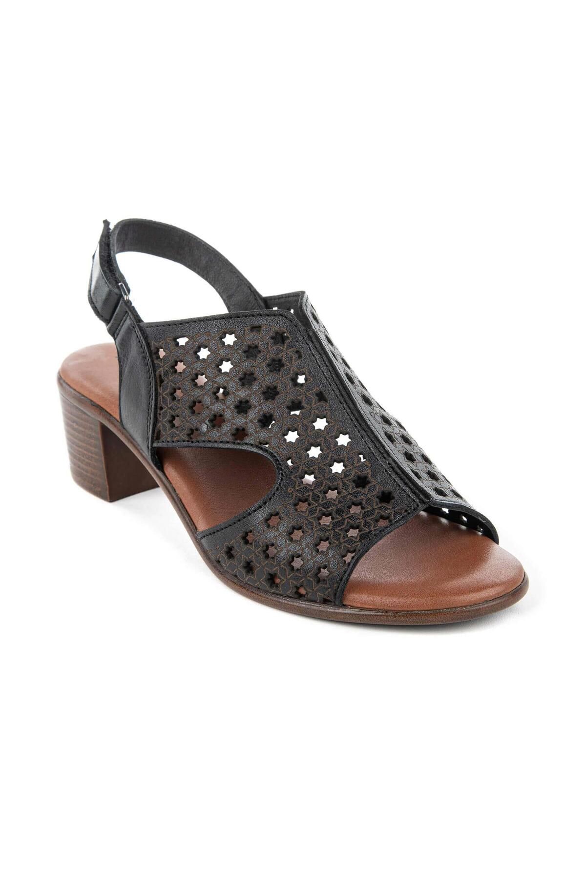 Hush Puppies Fito 624216 Hakiki Deri Kadın Sandalet Siyah