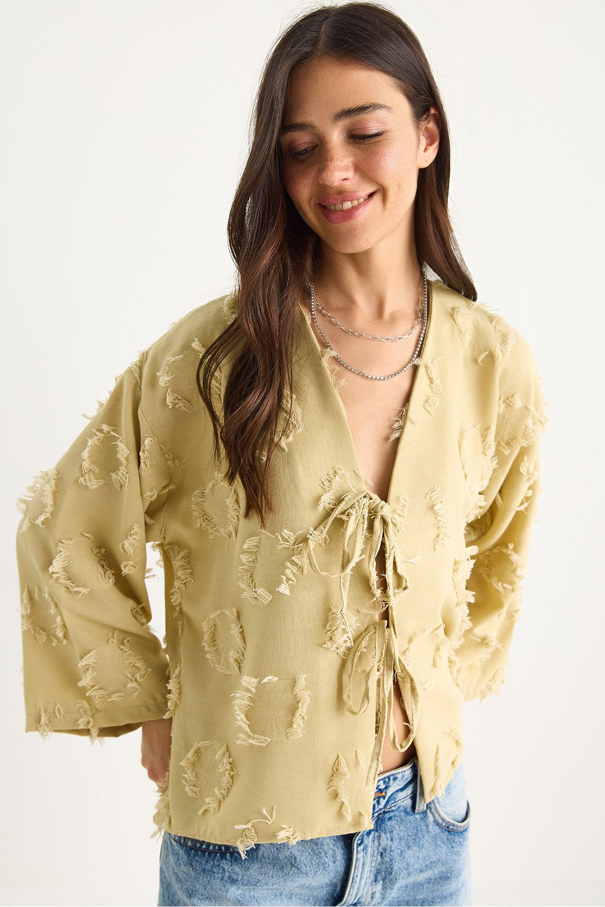 Bianco Lucci Kadın Önü Bağlamalı Kendinden Nakışlı Püsküllü Salaş Kimono 7012-2 60283410