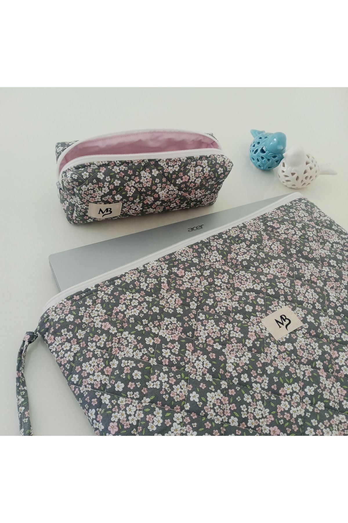 MB Pembe çiçek desenli laptop kılıf- kalem çantası set (13-14 inç)