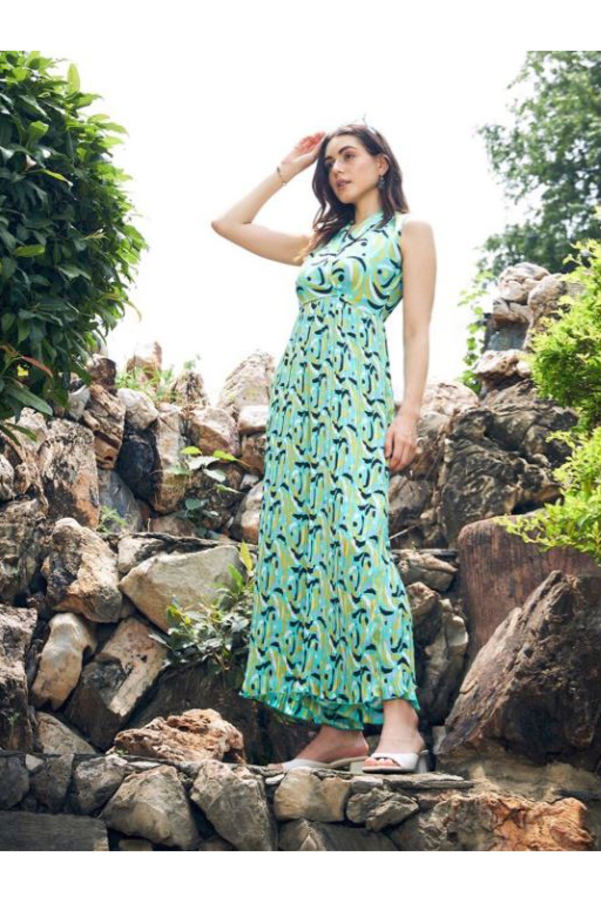 Kassually By Styli-Abstract Print Pleated Jumpsuit 3